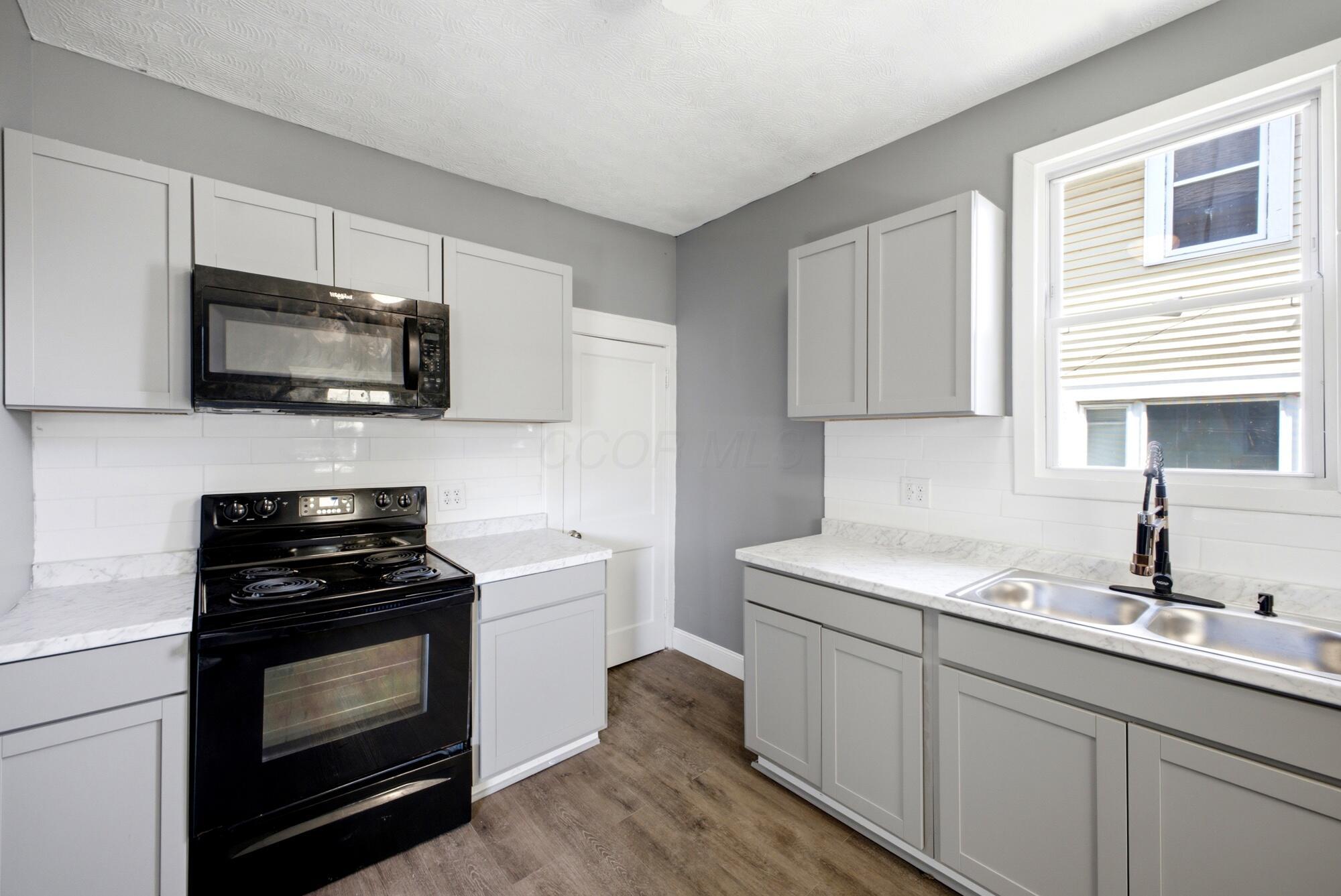 738 Windsor Street Property Photo 13