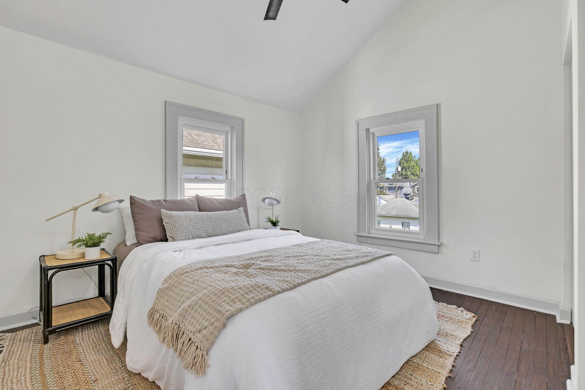 272 E Markison Avenue Property Photo 4