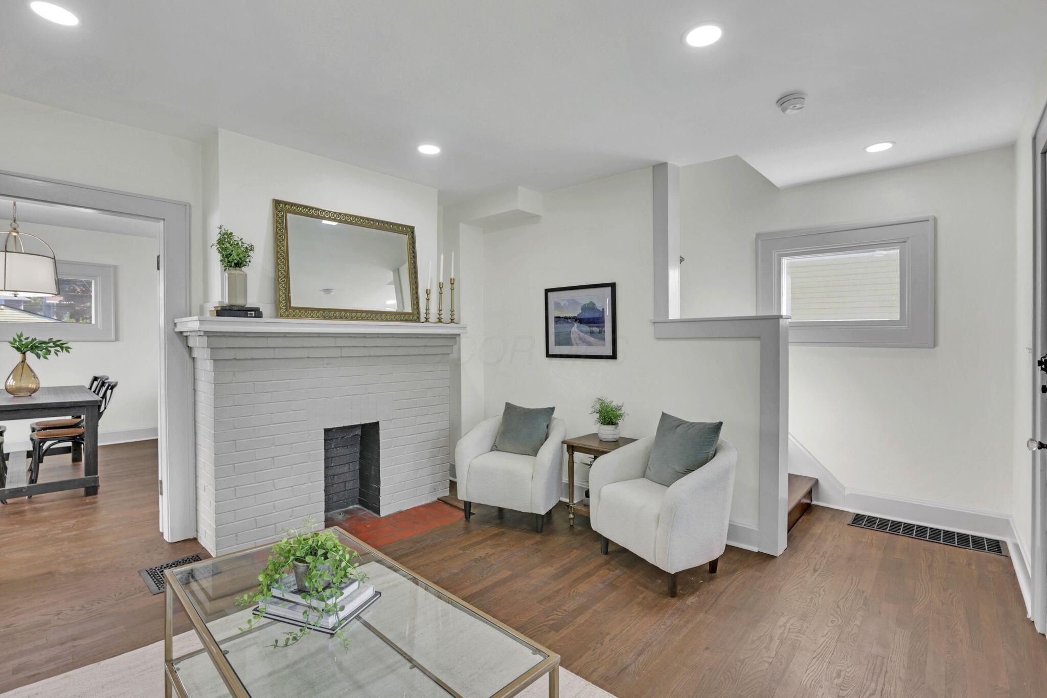 272 E Markison Avenue Property Photo 11