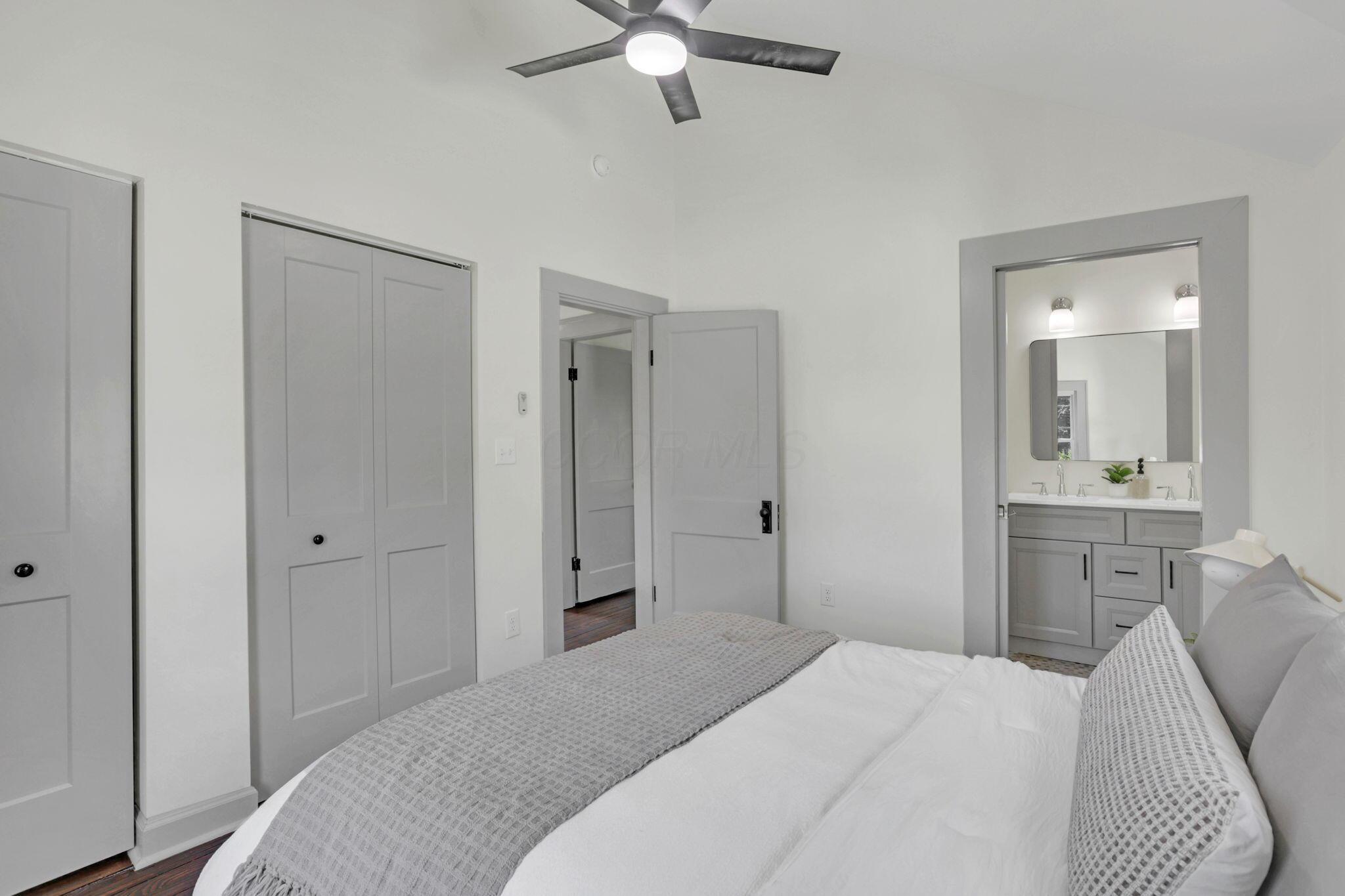 272 E Markison Avenue Property Photo 23