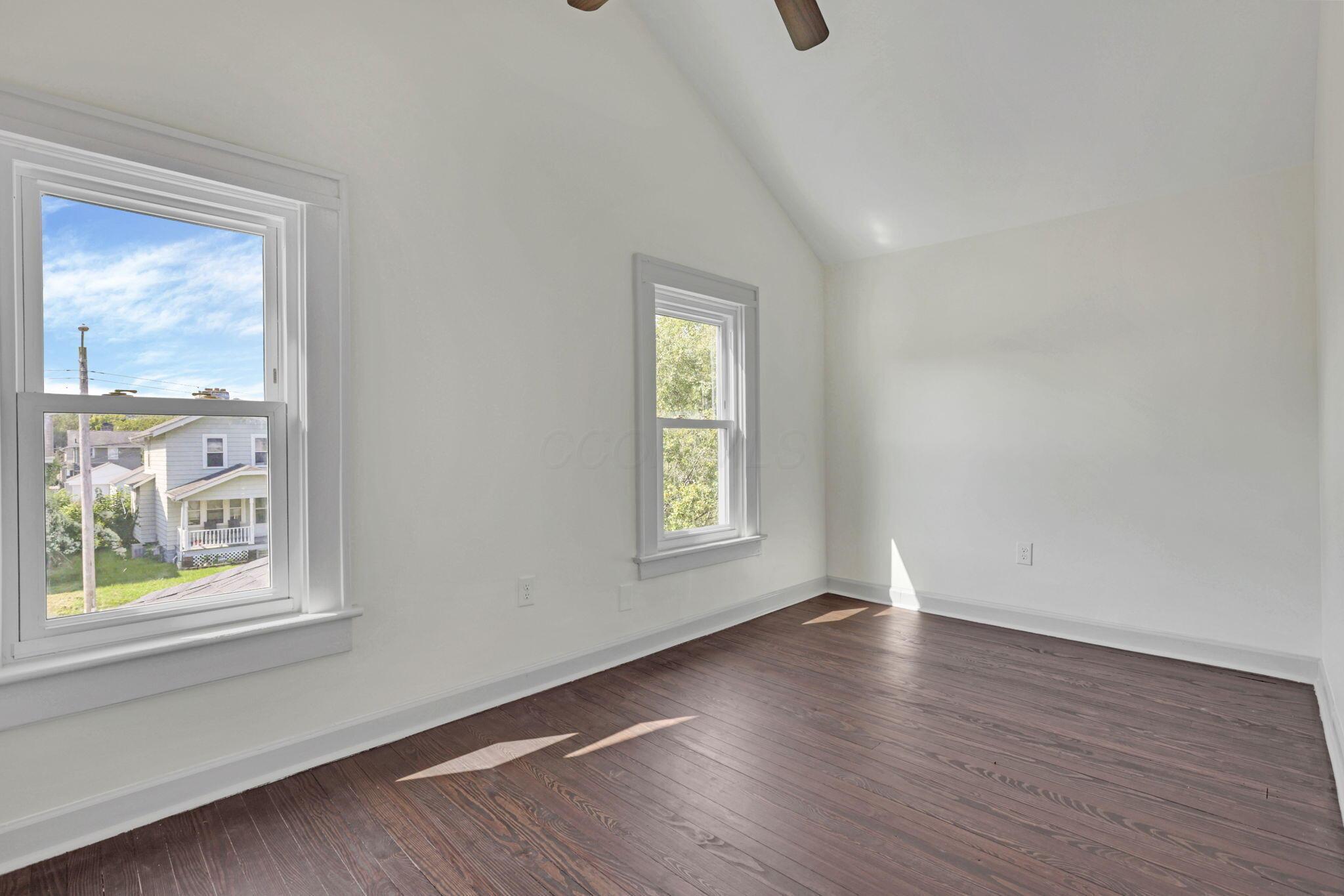 272 E Markison Avenue Property Photo 26