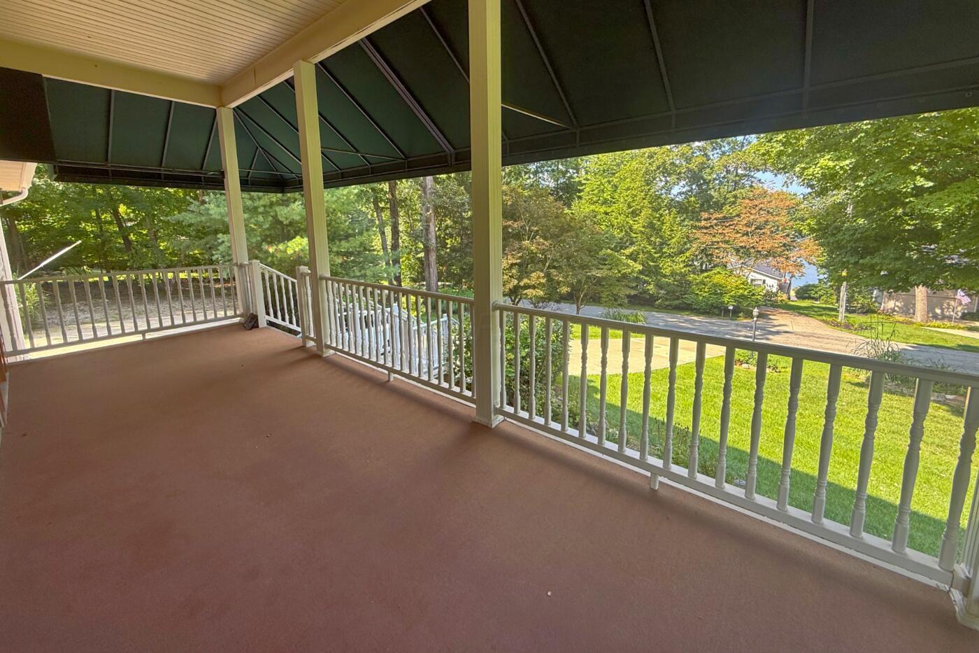 740 King Beach Drive Property Photo 7