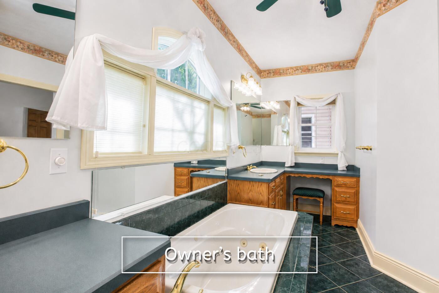 740 King Beach Drive Property Photo 39
