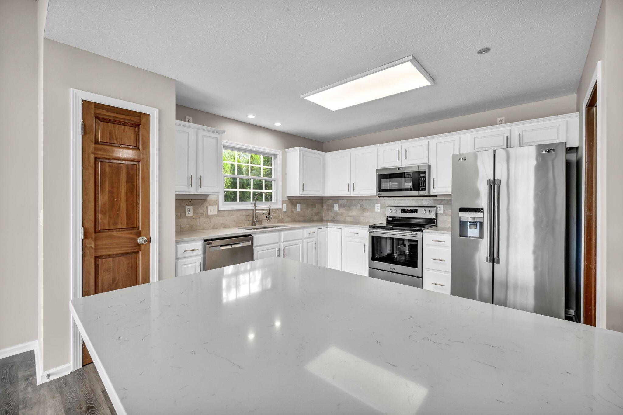 7242 Scioto Parkway Property Photo 7