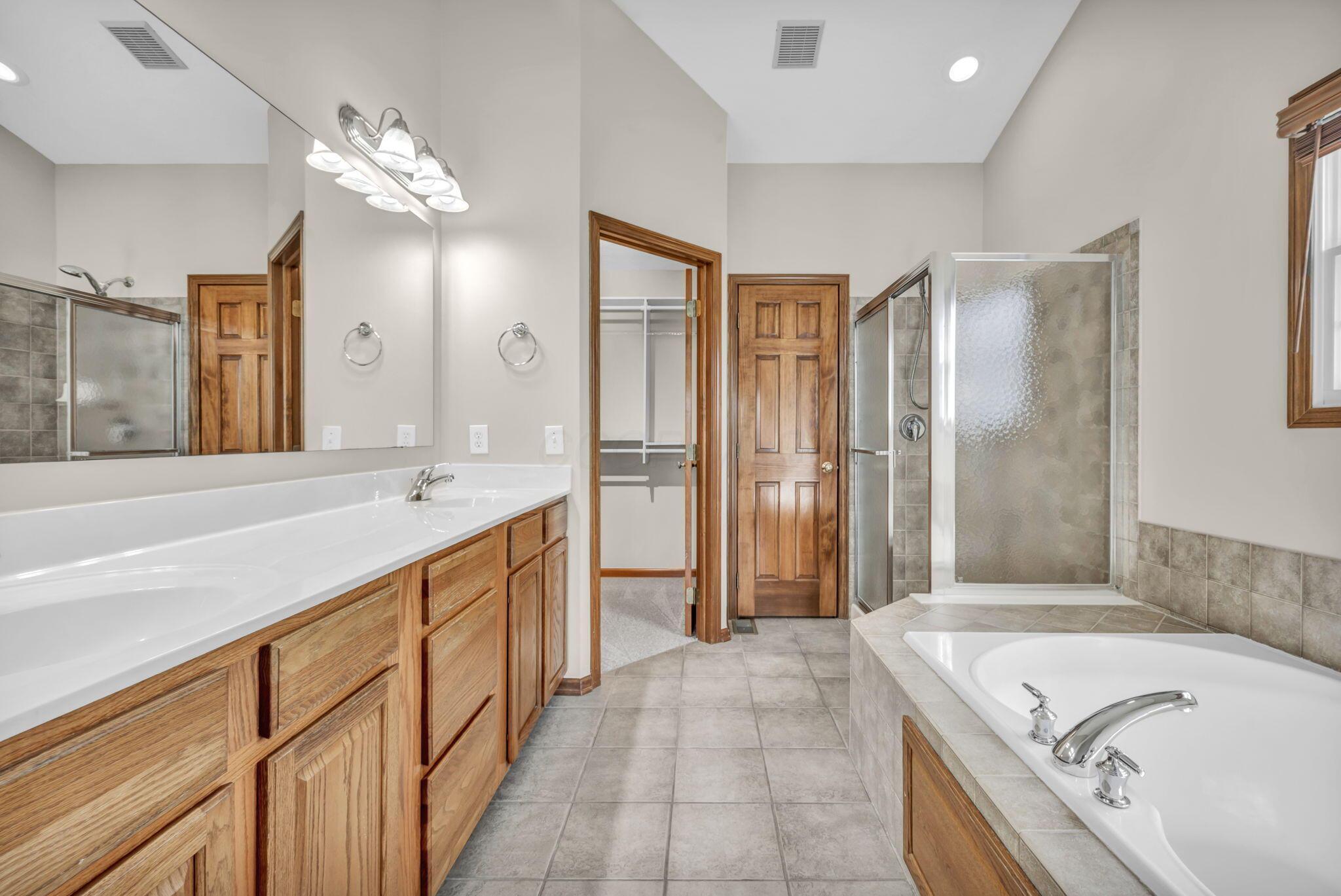 7242 Scioto Parkway Property Photo 14