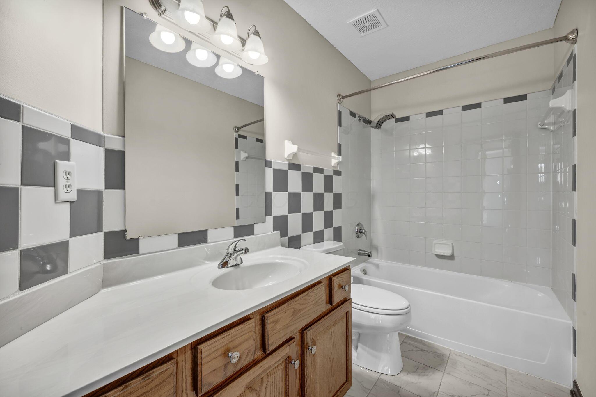 7242 Scioto Parkway Property Photo 23