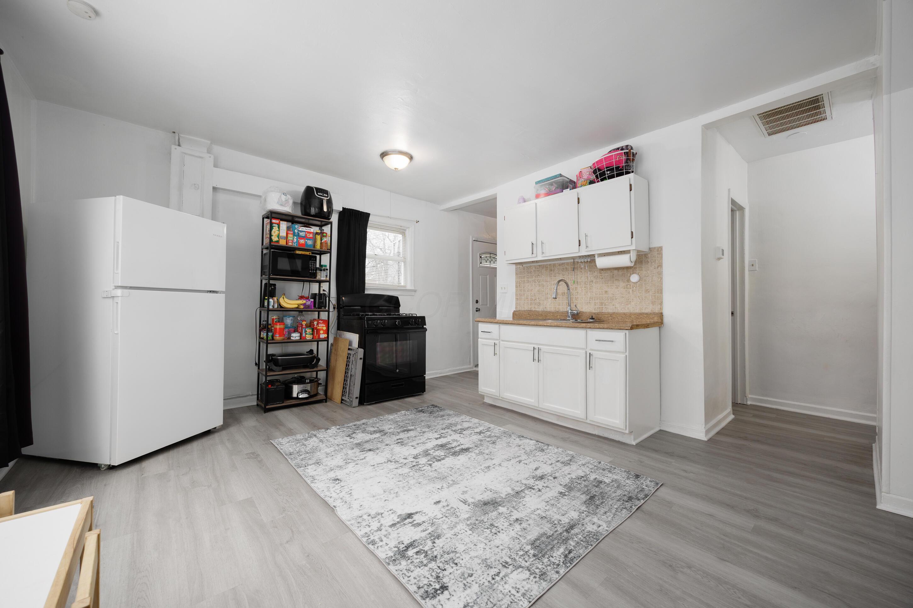 441 Catherine Street Property Photo 14