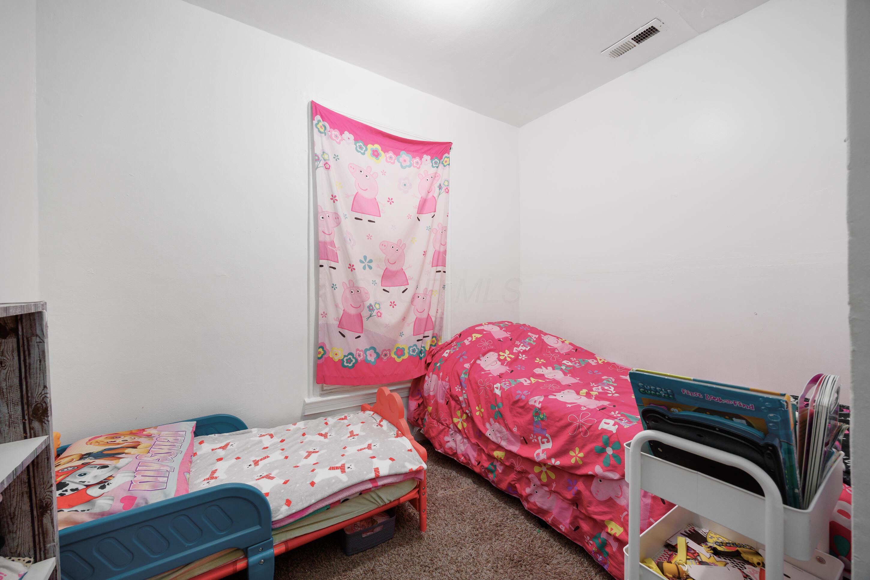 441 Catherine Street Property Photo 17