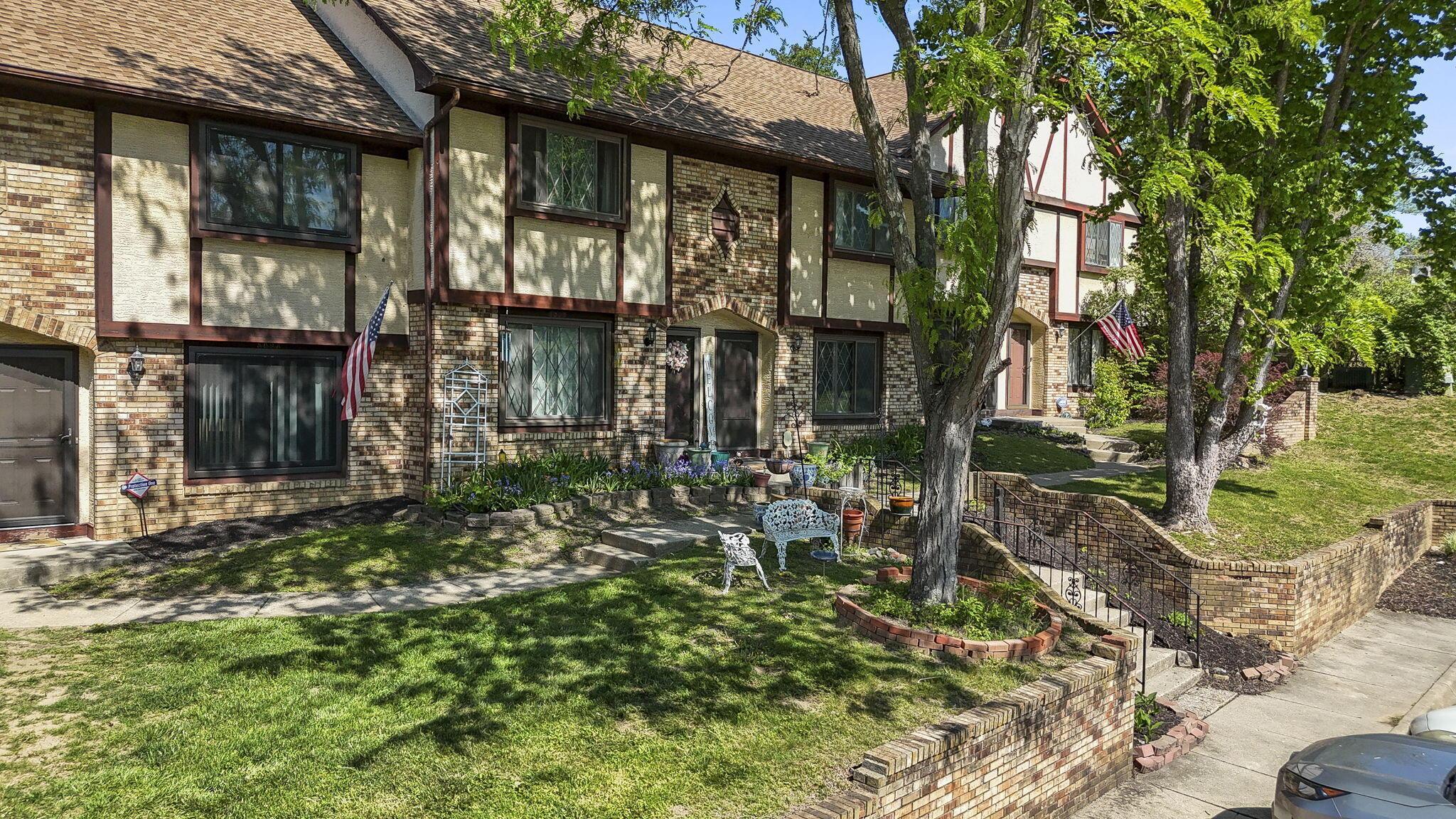 3032 Blendon Woods Boulevard Property Photo 1