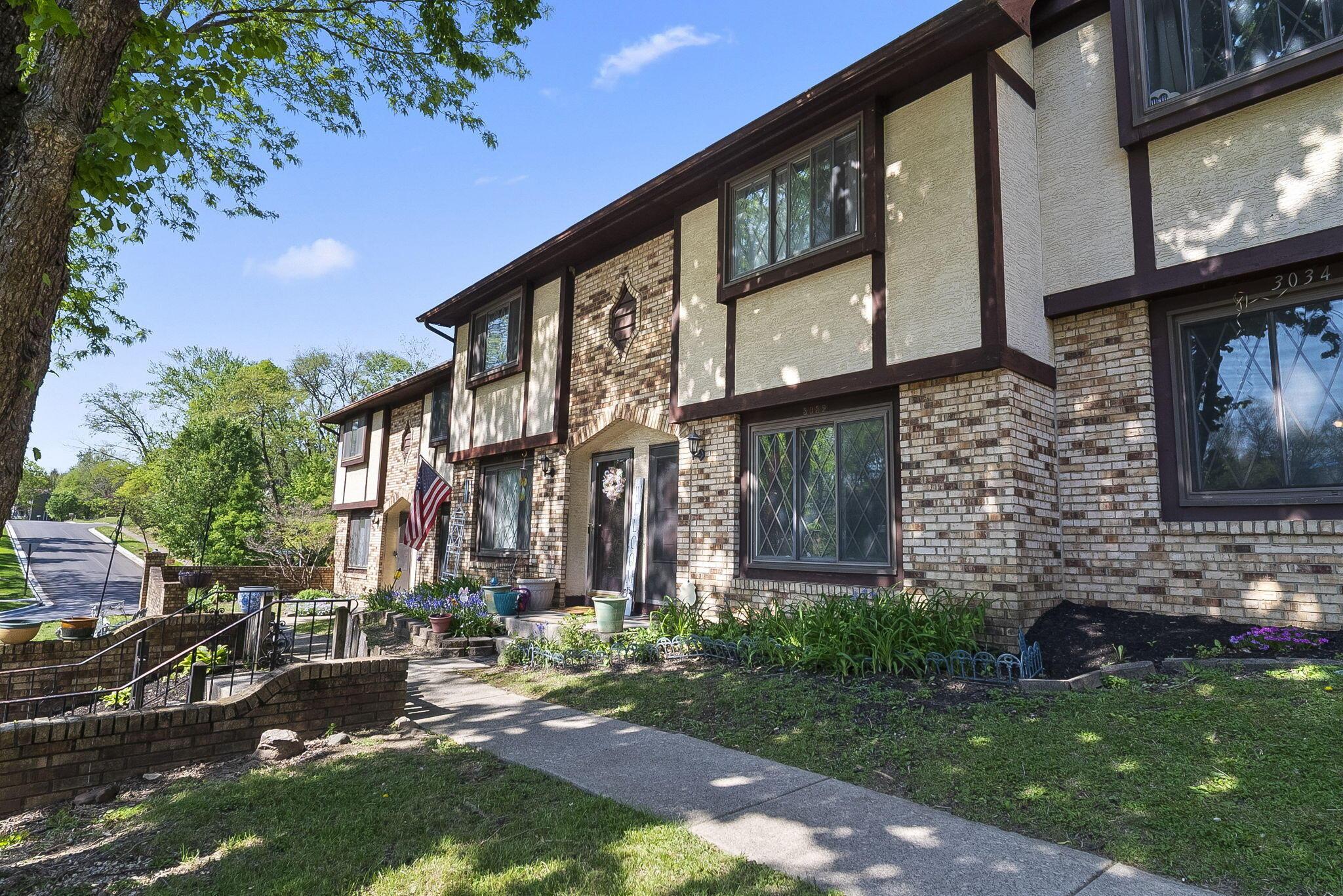 3032 Blendon Woods Boulevard Property Photo 4