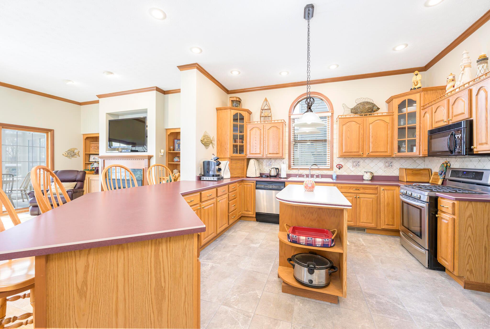 9281 Willow View Drive Property Photo 16