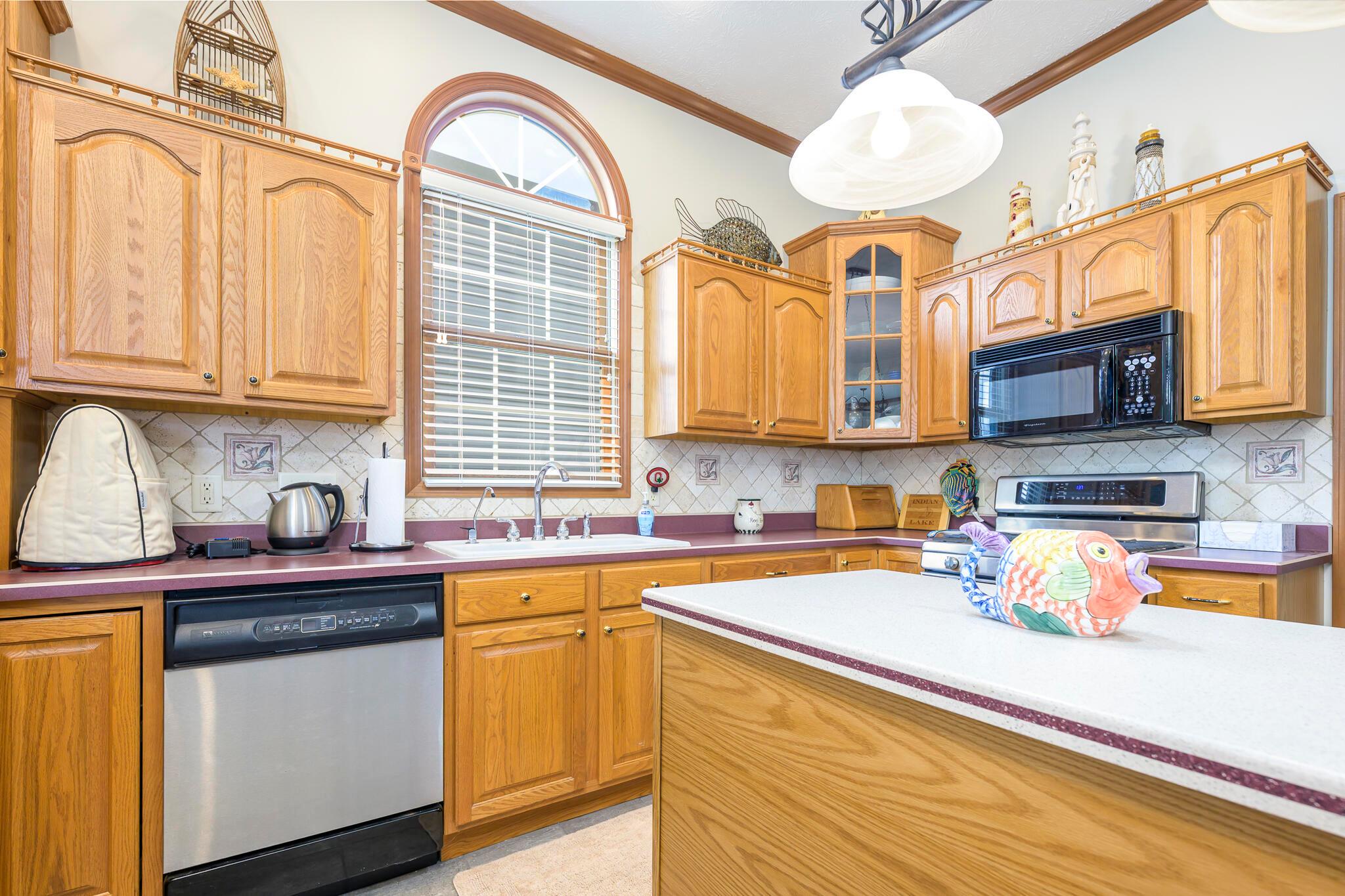 9281 Willow View Drive Property Photo 17