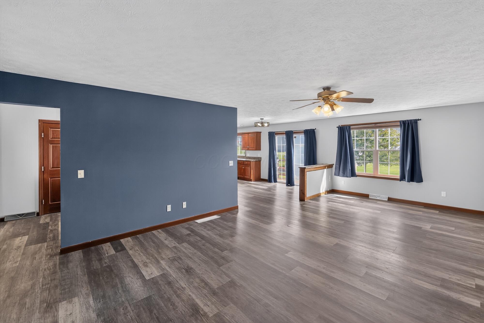 4 Compass Point Court Property Photo 5