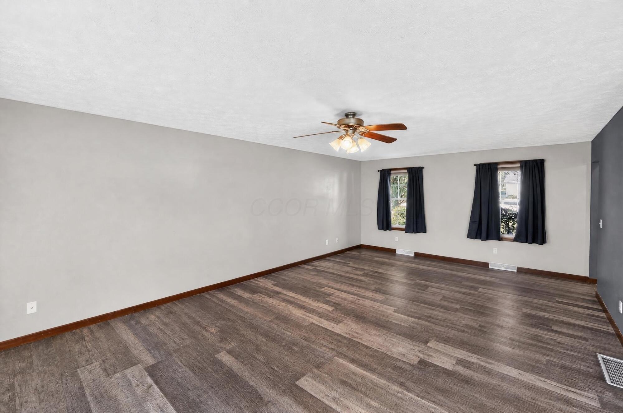 4 Compass Point Court Property Photo 6