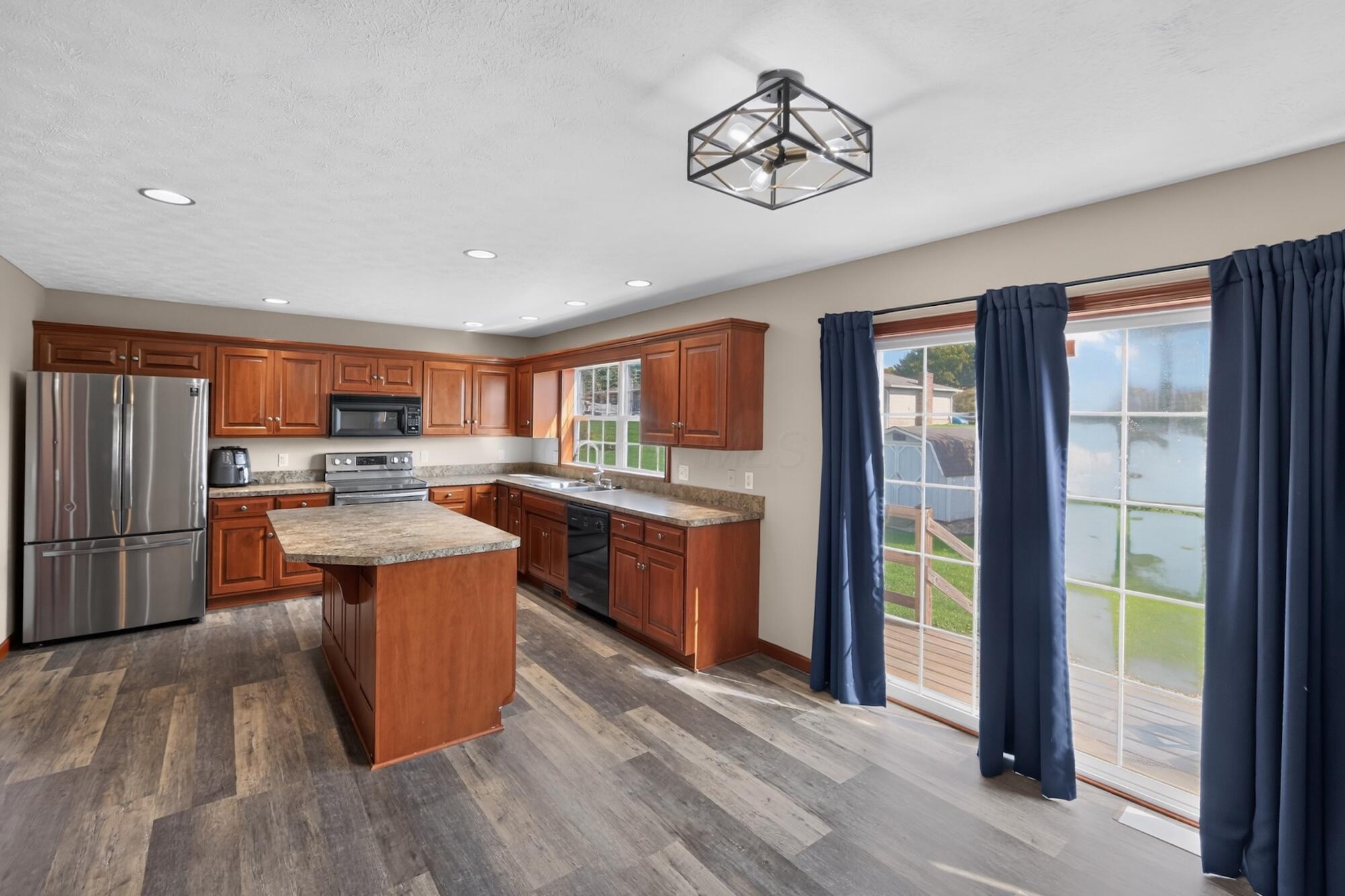 4 Compass Point Court Property Photo 9