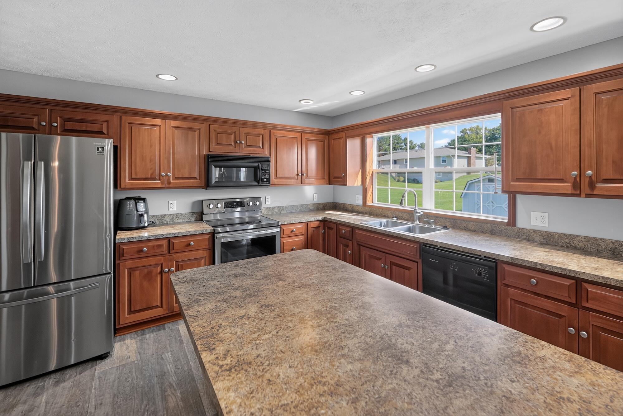 4 Compass Point Court Property Photo 11