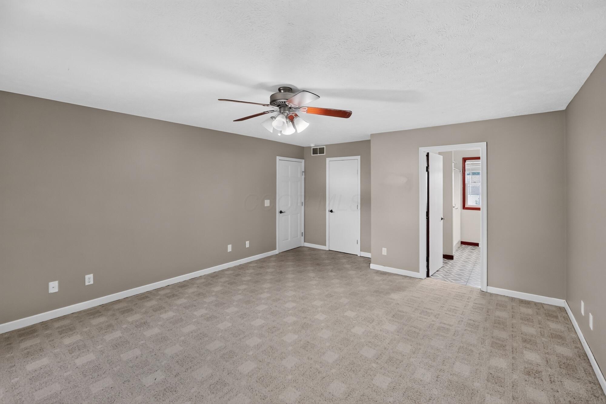 4 Compass Point Court Property Photo 18