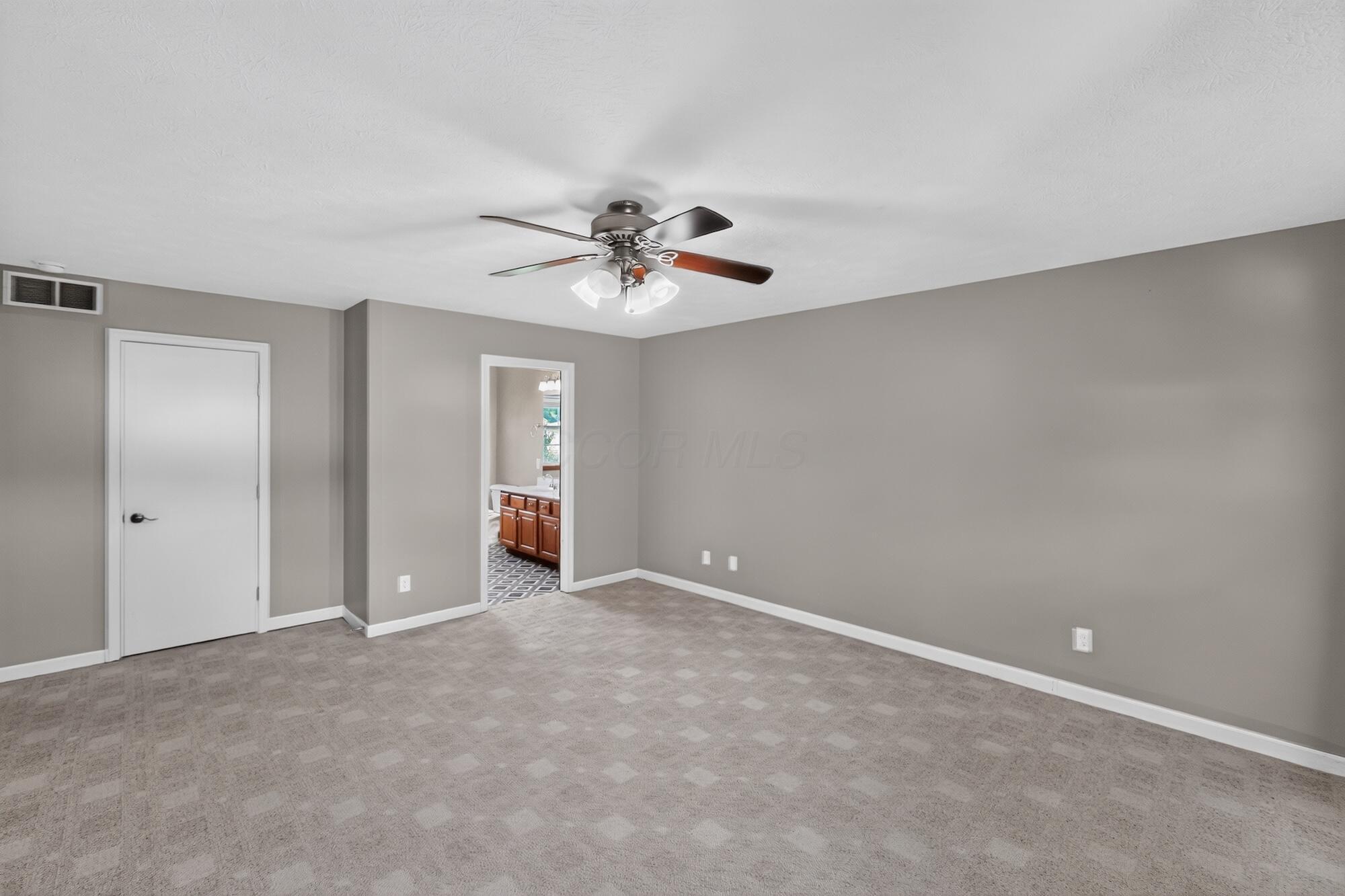 4 Compass Point Court Property Photo 19