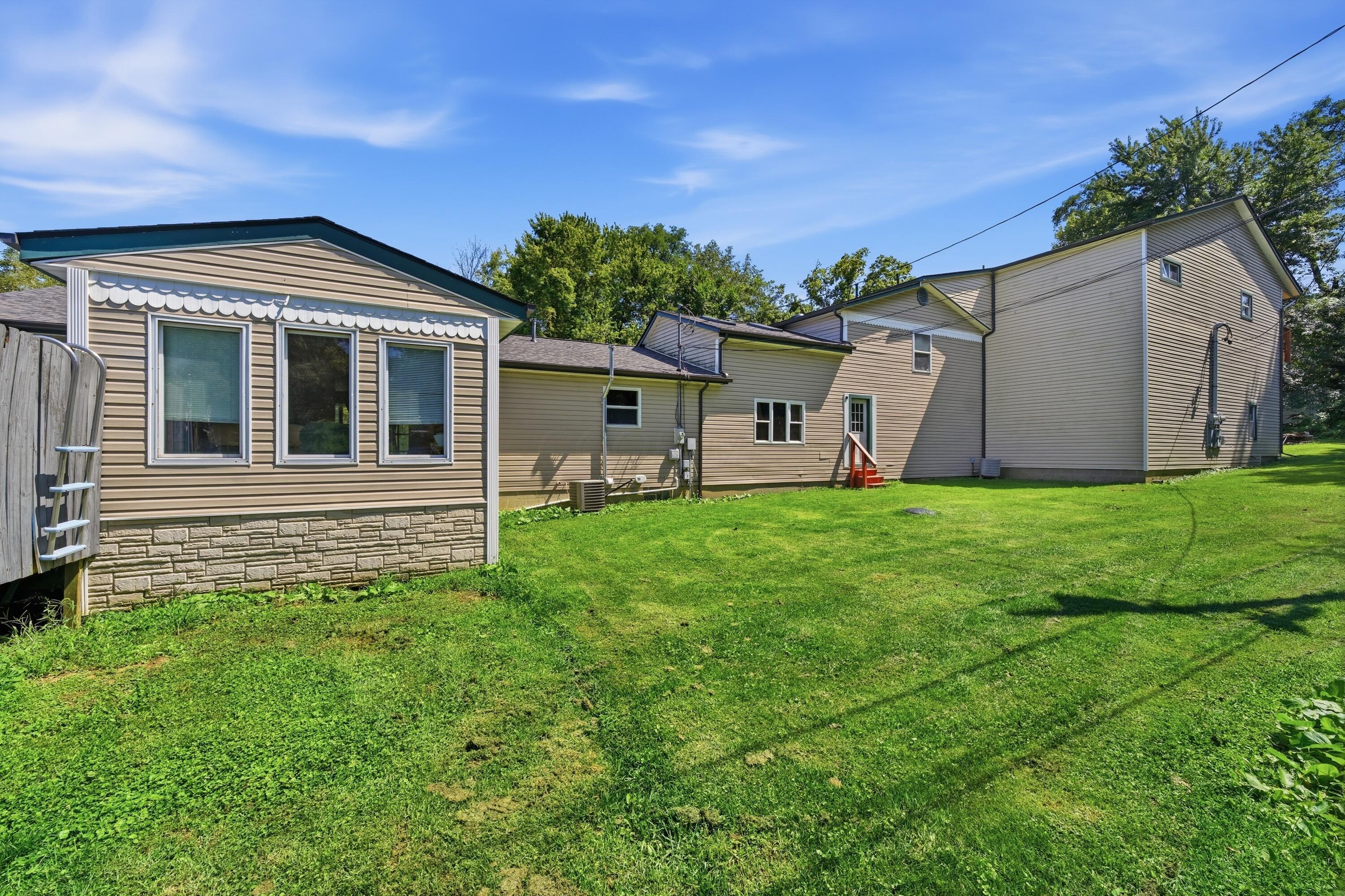 226033024 Property Photo 8