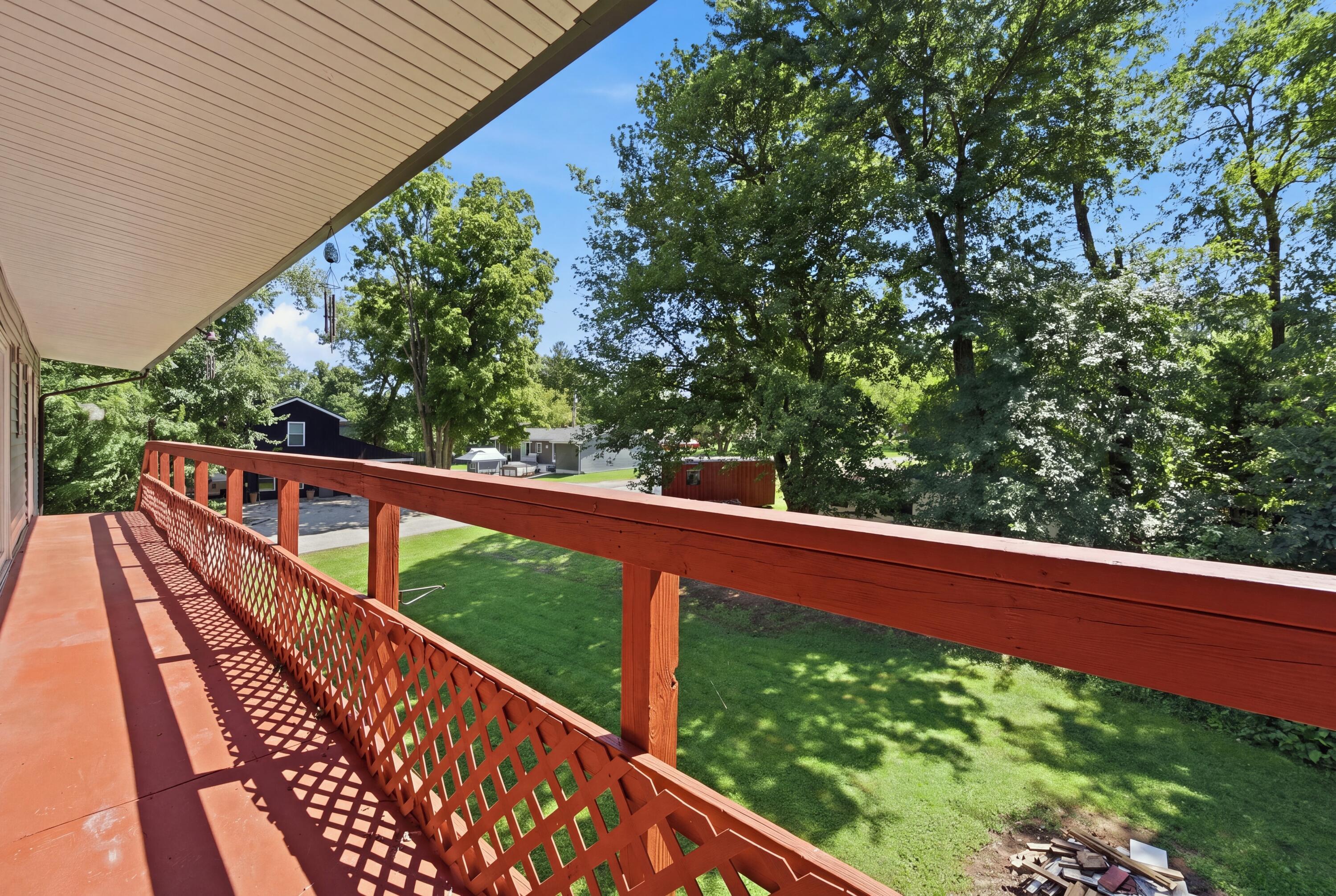 226033024 Property Photo 11