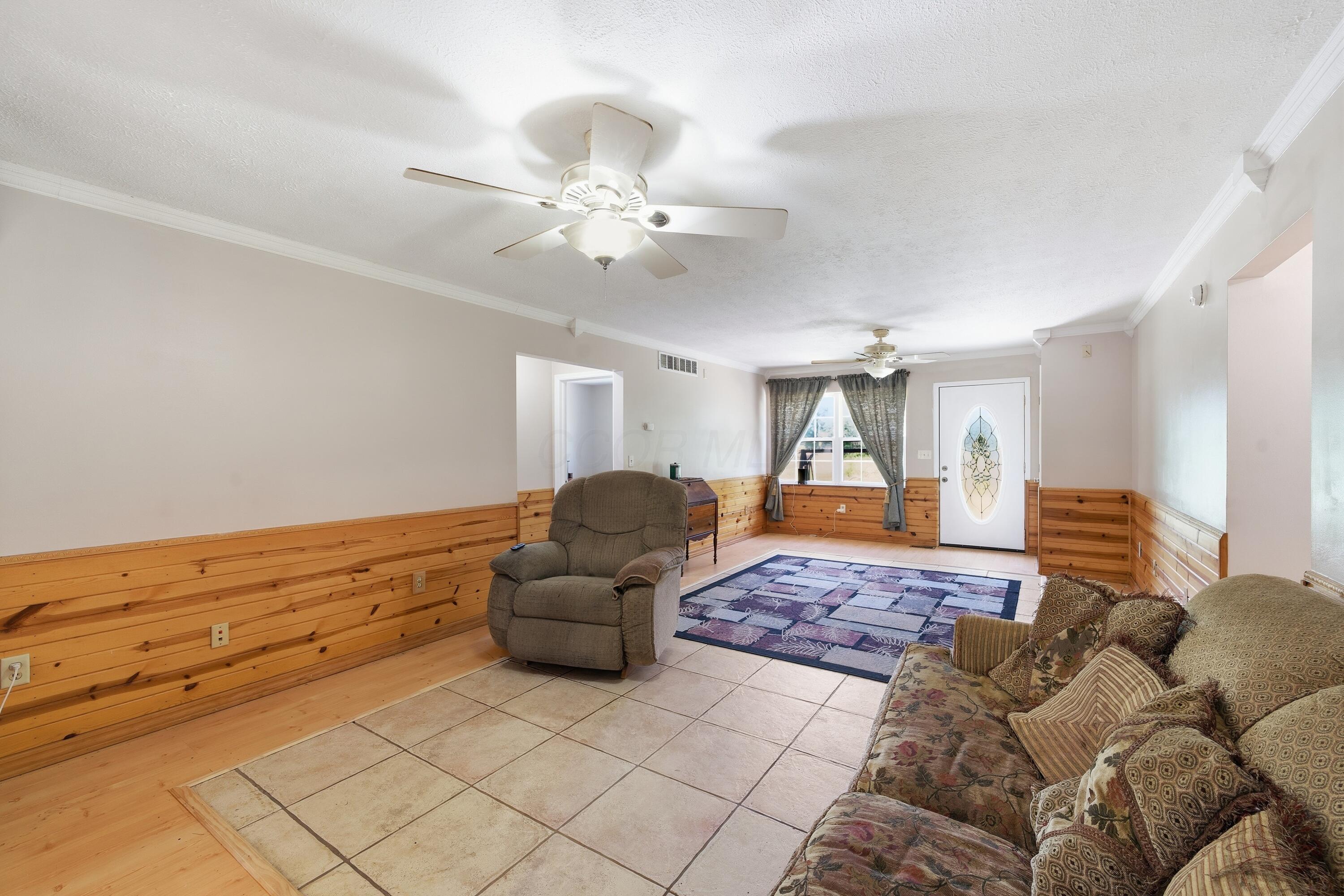 226033024 Property Photo 21