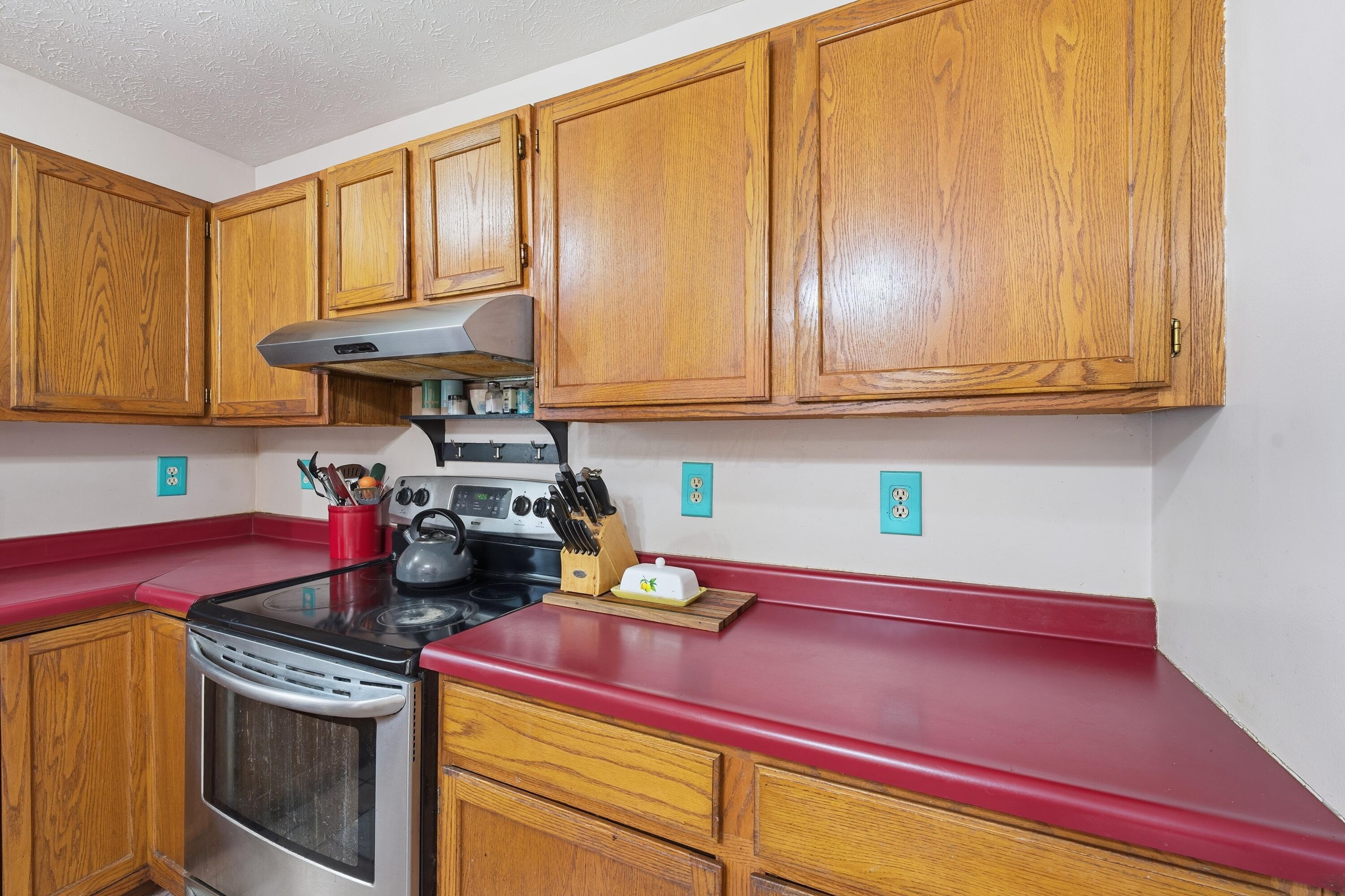 226033024 Property Photo 30