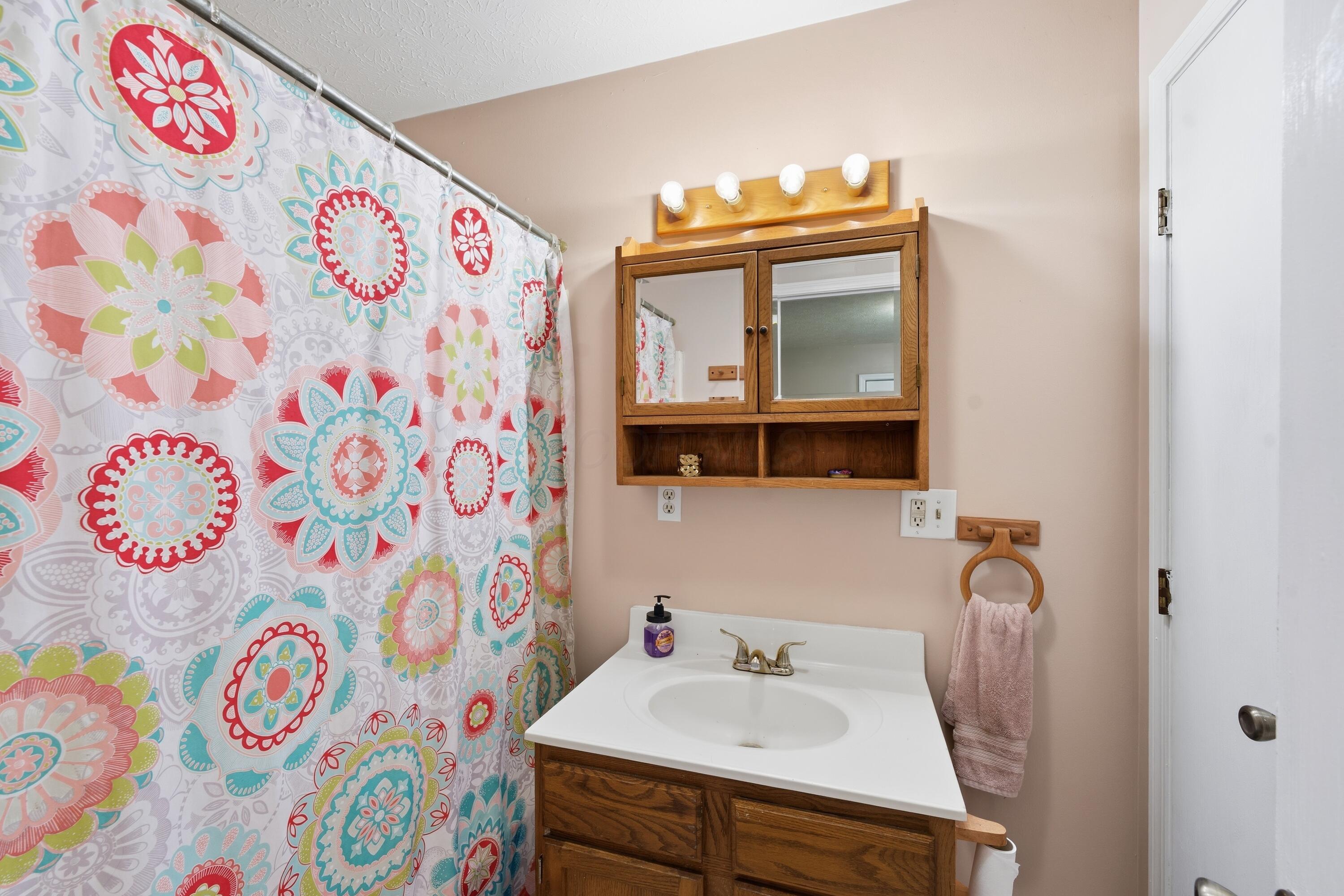 226033024 Property Photo 41