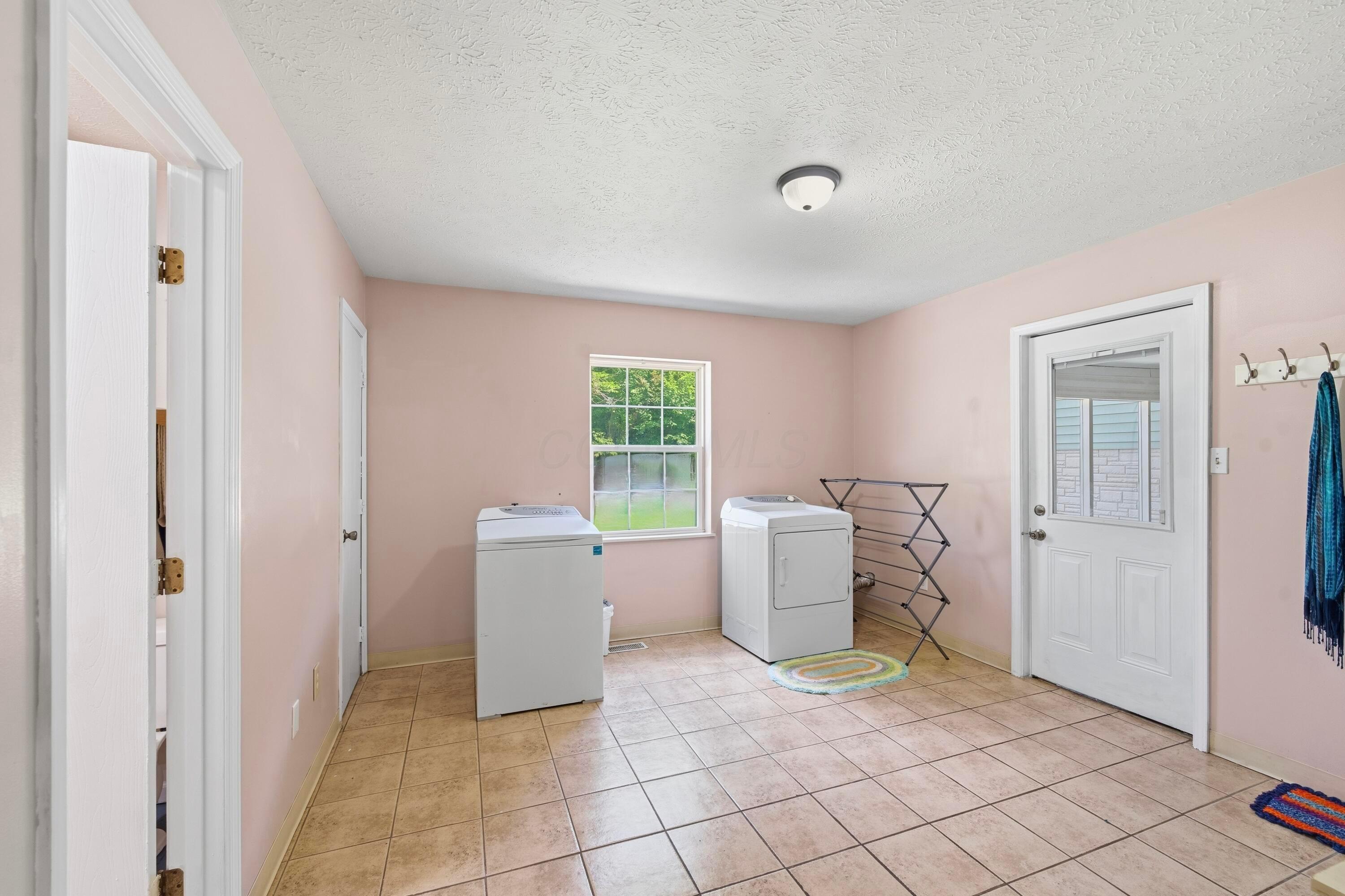 226033024 Property Photo 48