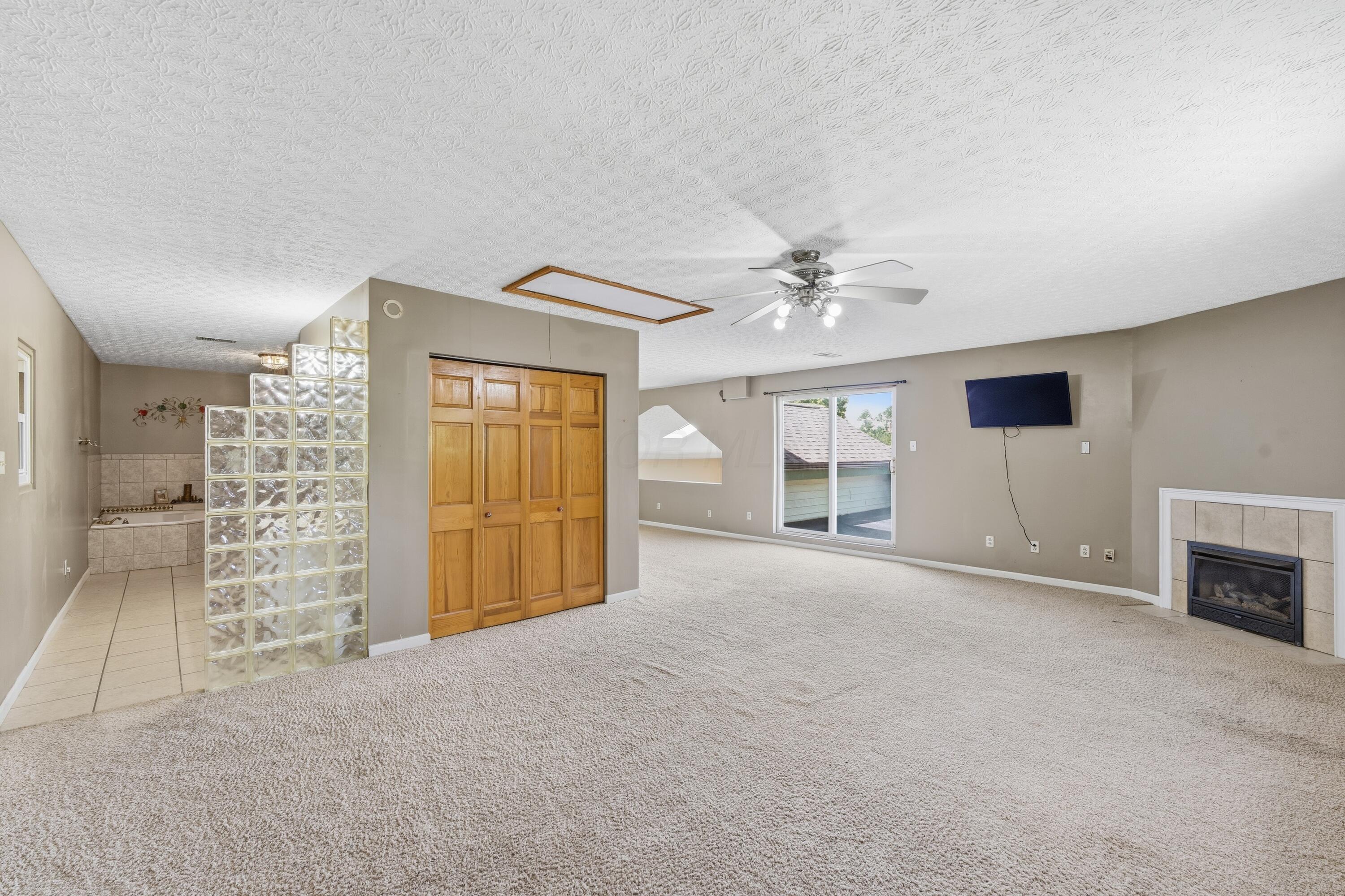 226033024 Property Photo 50