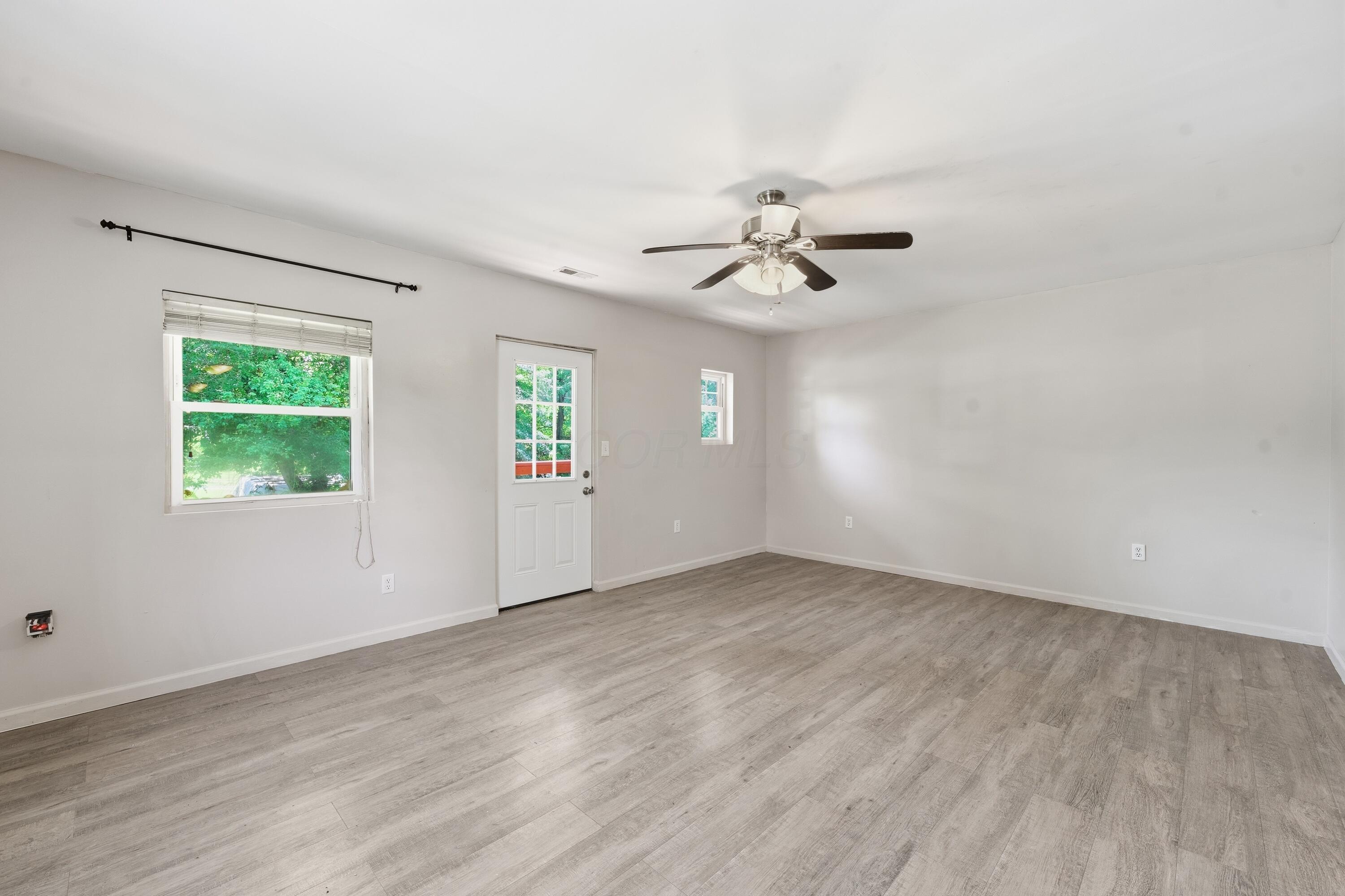 226033024 Property Photo 53