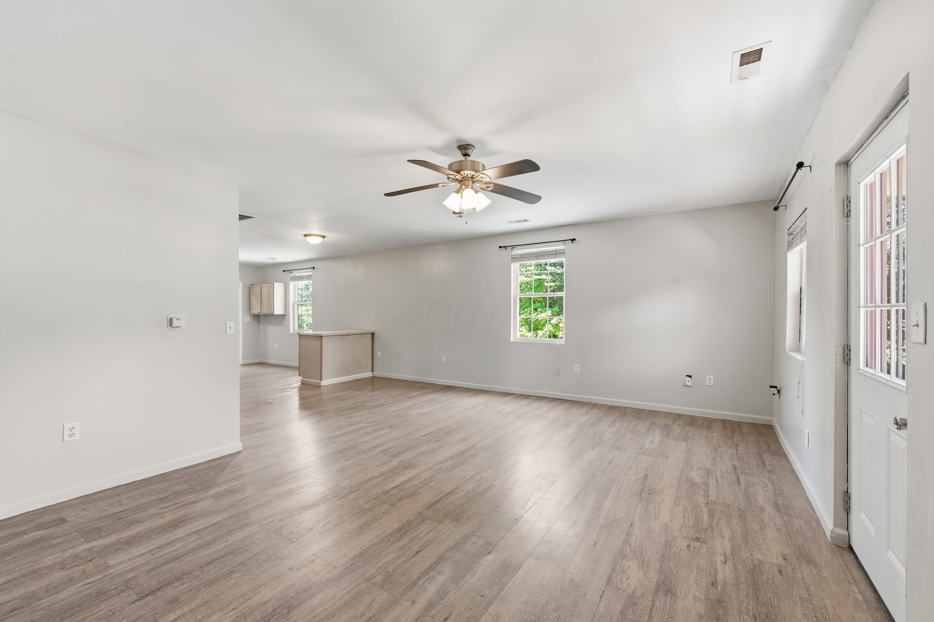 226033024 Property Photo 54