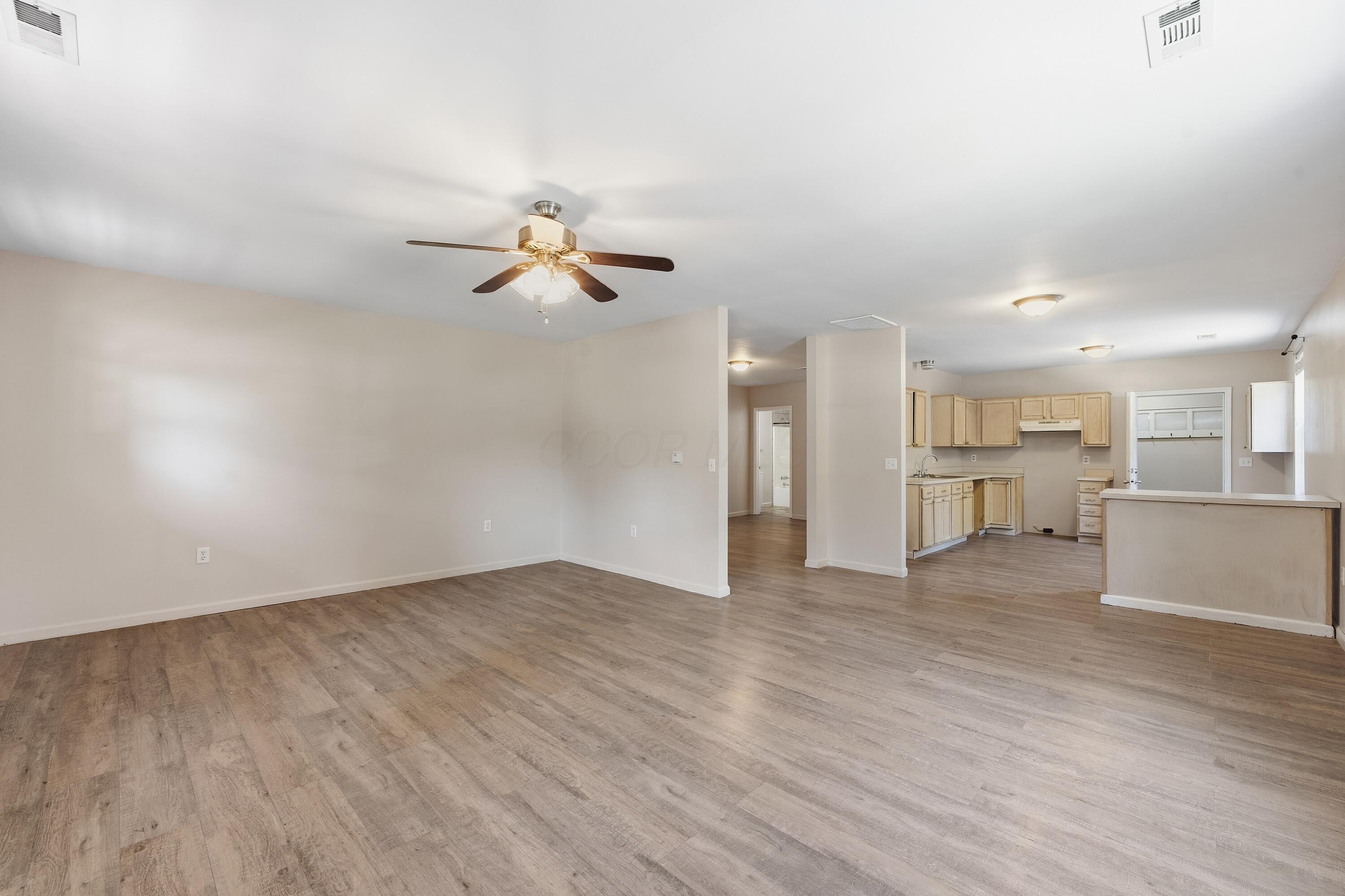 226033024 Property Photo 55