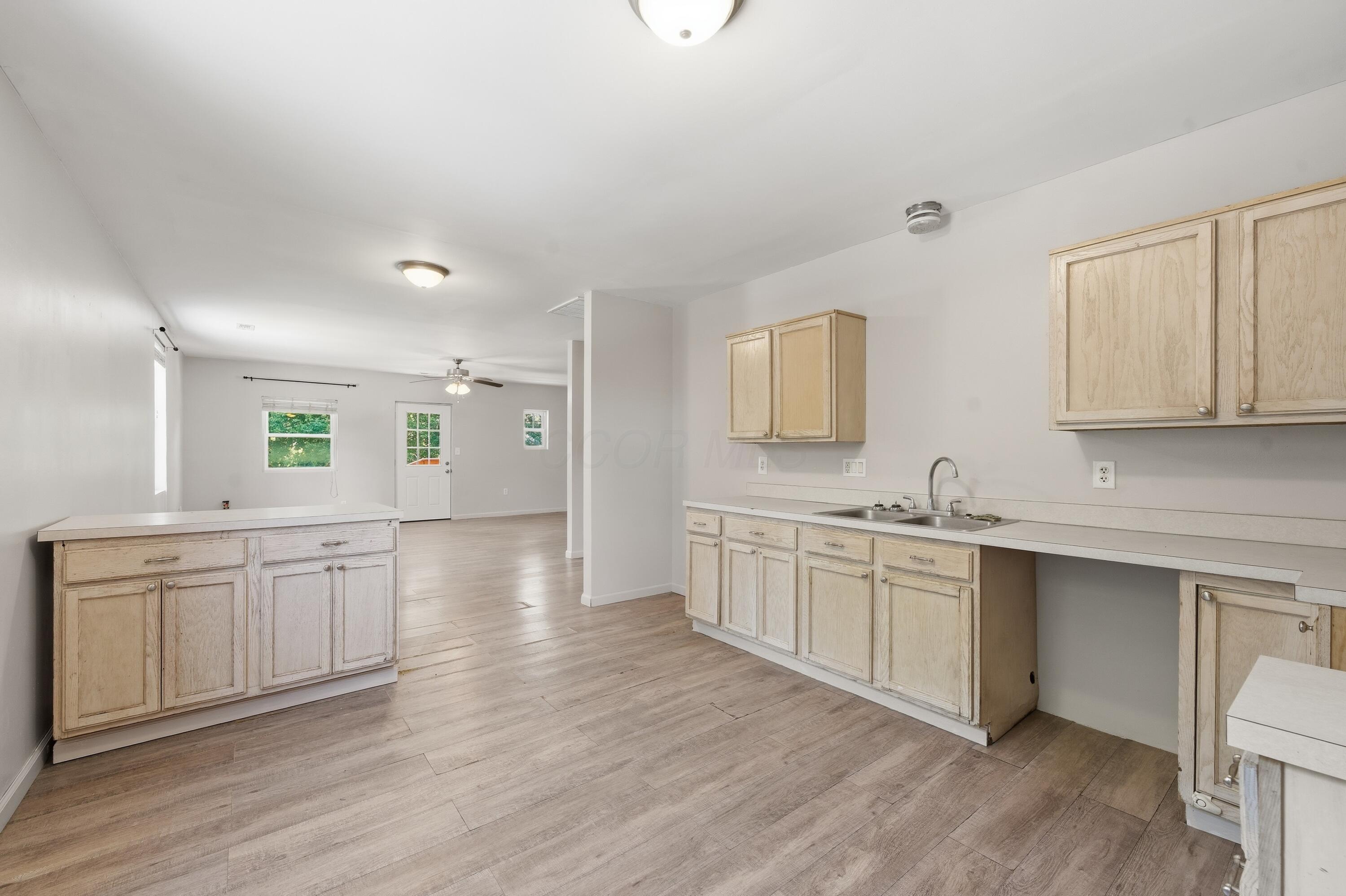 226033024 Property Photo 59