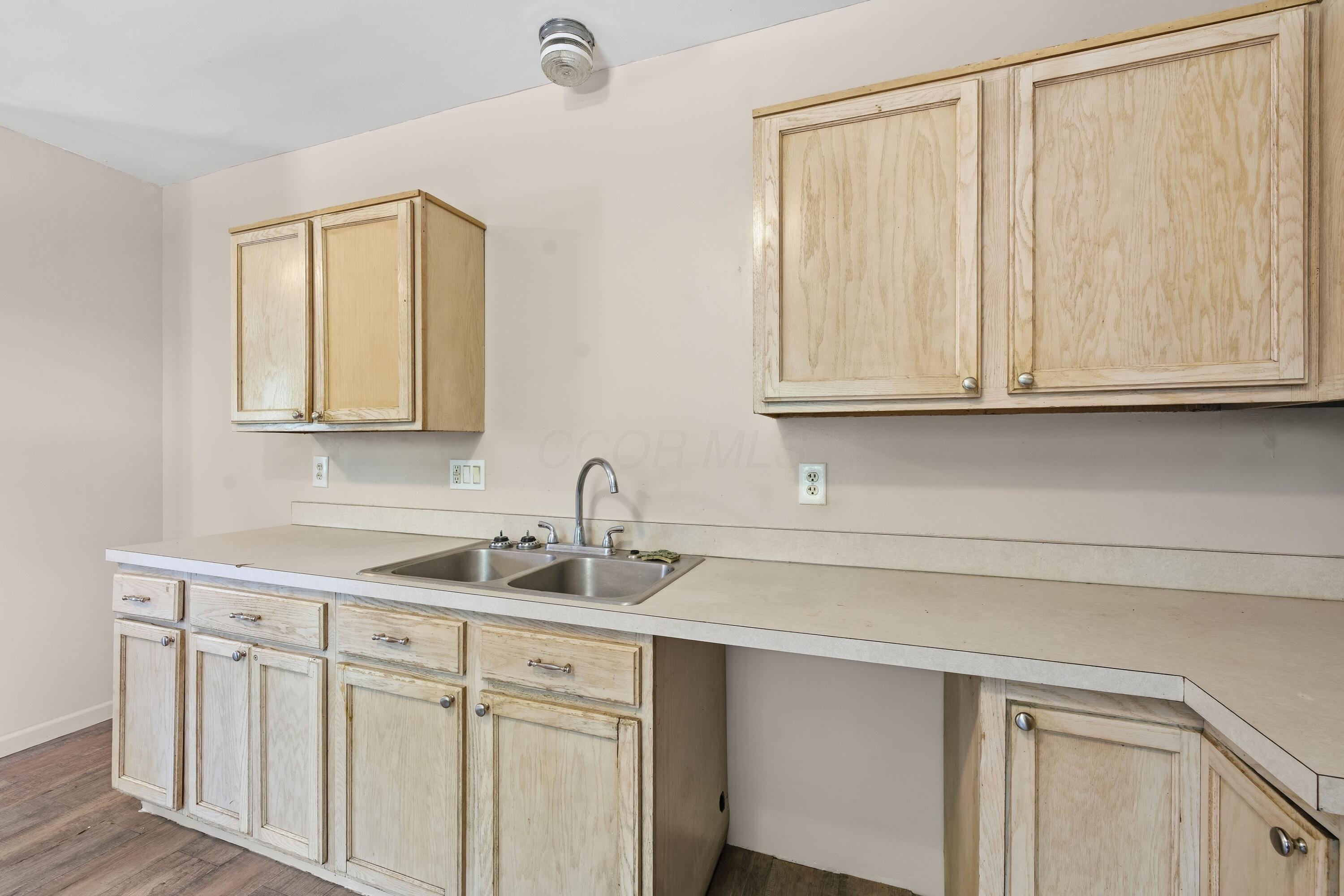 226033024 Property Photo 61