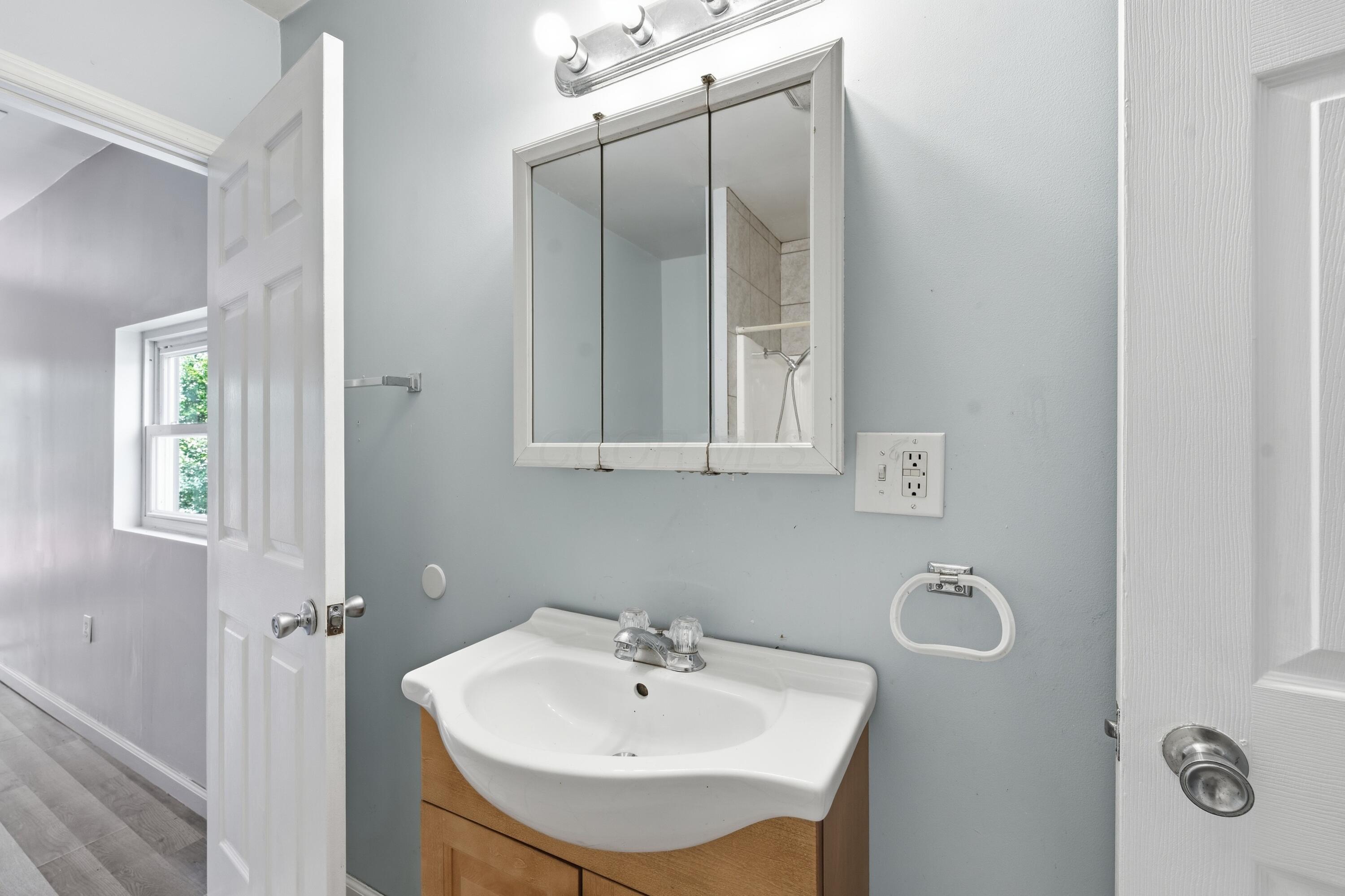 226033024 Property Photo 76