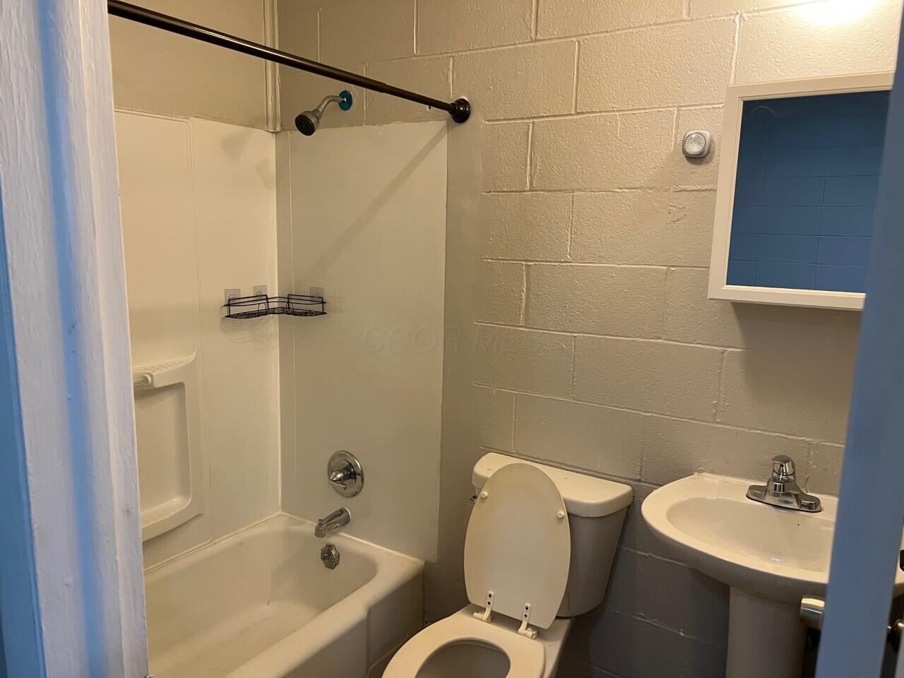 317 Clarendon Avenue Property Photo 5