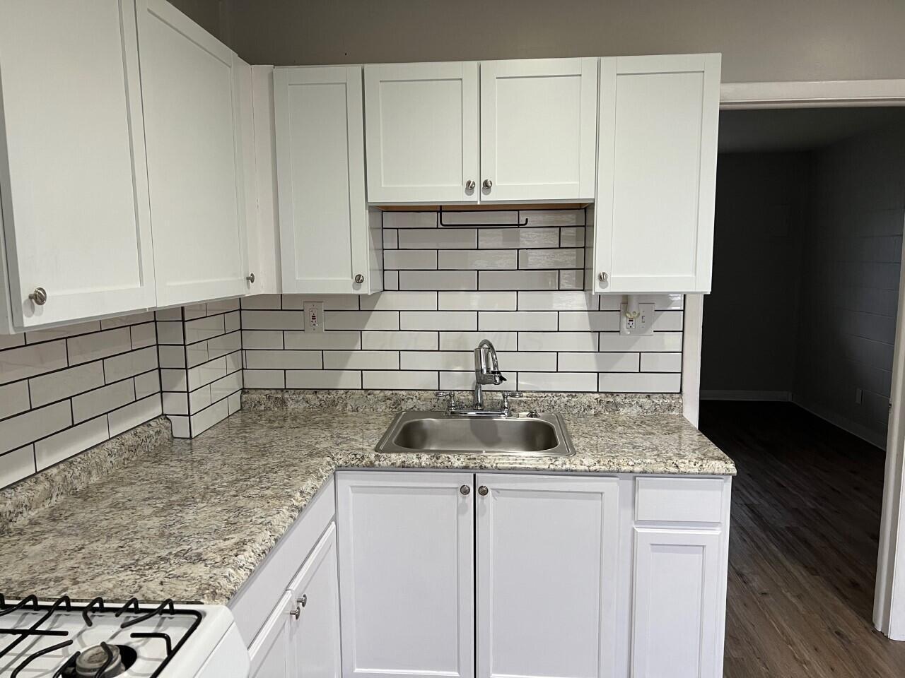 317 Clarendon Avenue Property Photo 9