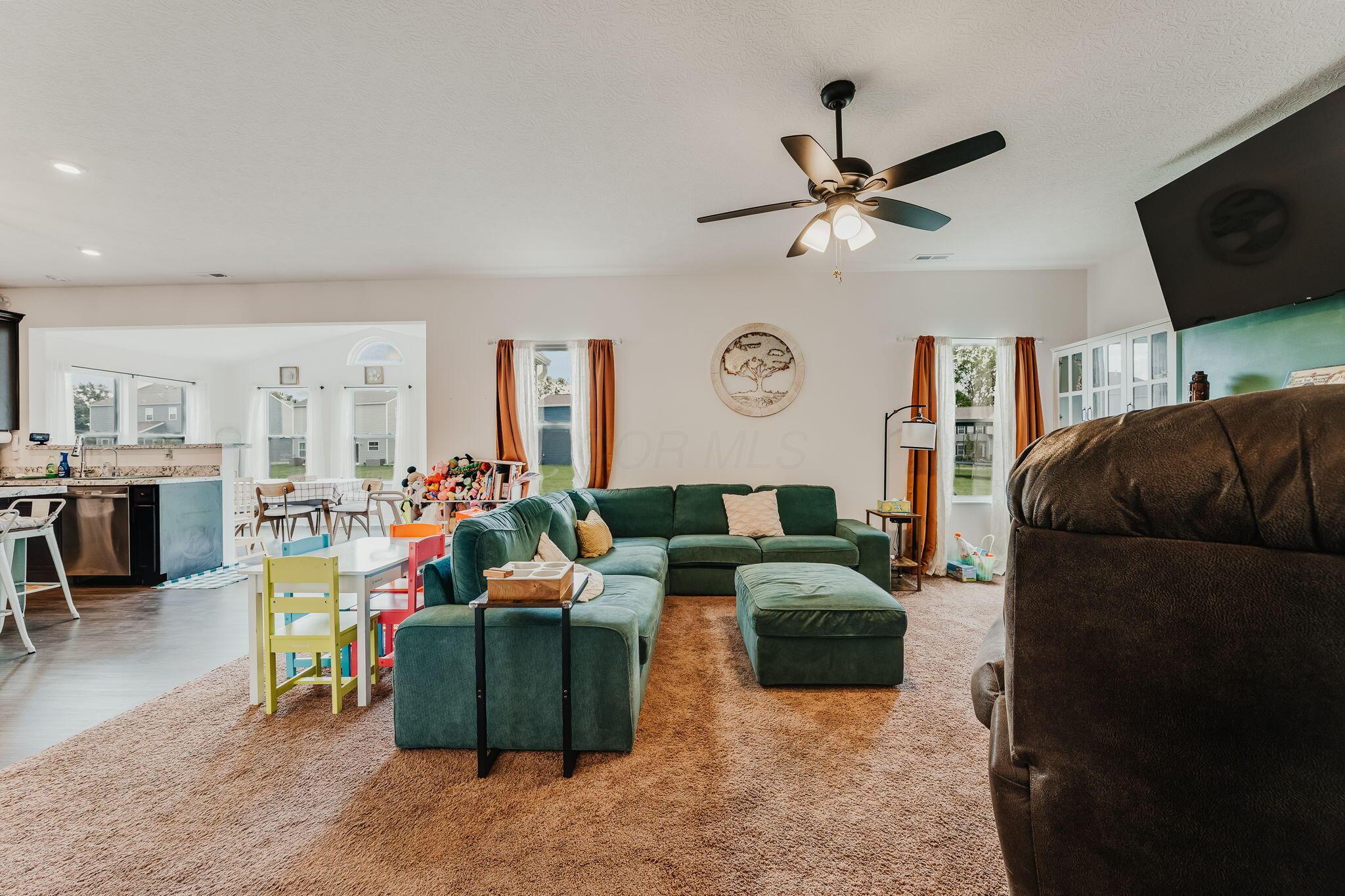48 Thoreau Drive Property Photo 10