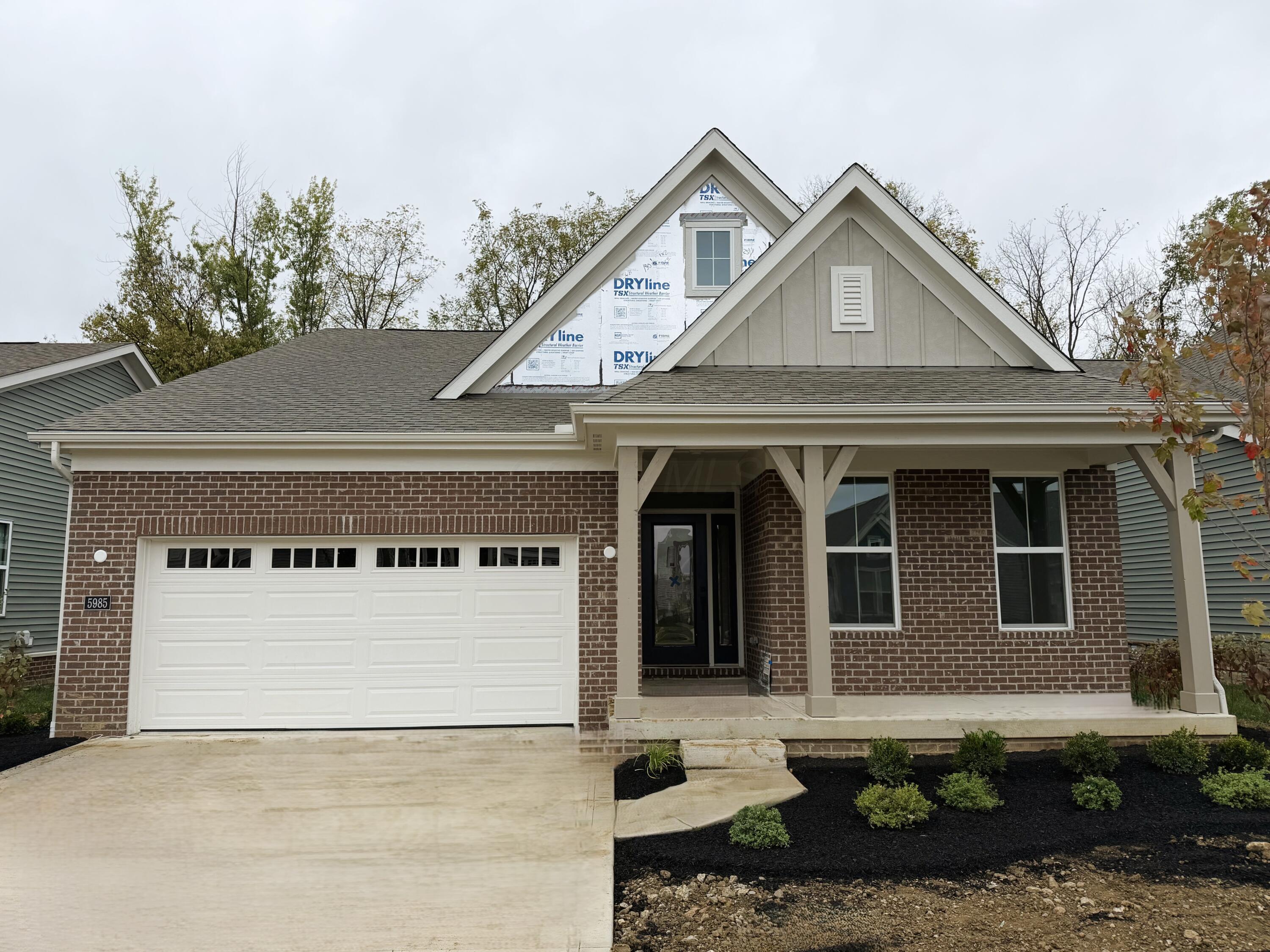5985 Windcliff Drive E Property Photo 1