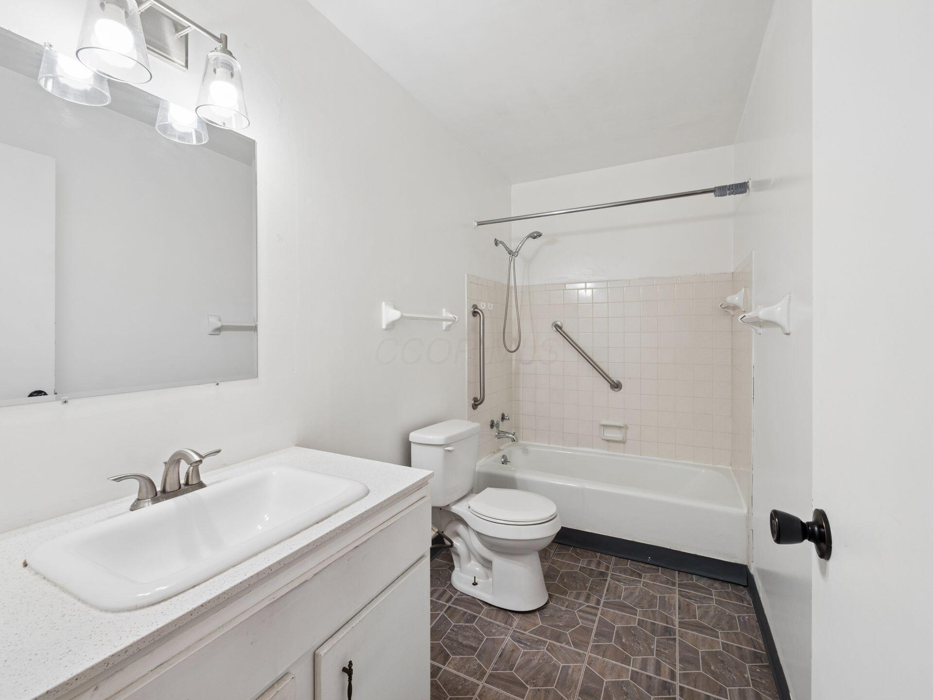 2408-2414 Red Coach Drive Property Photo 8
