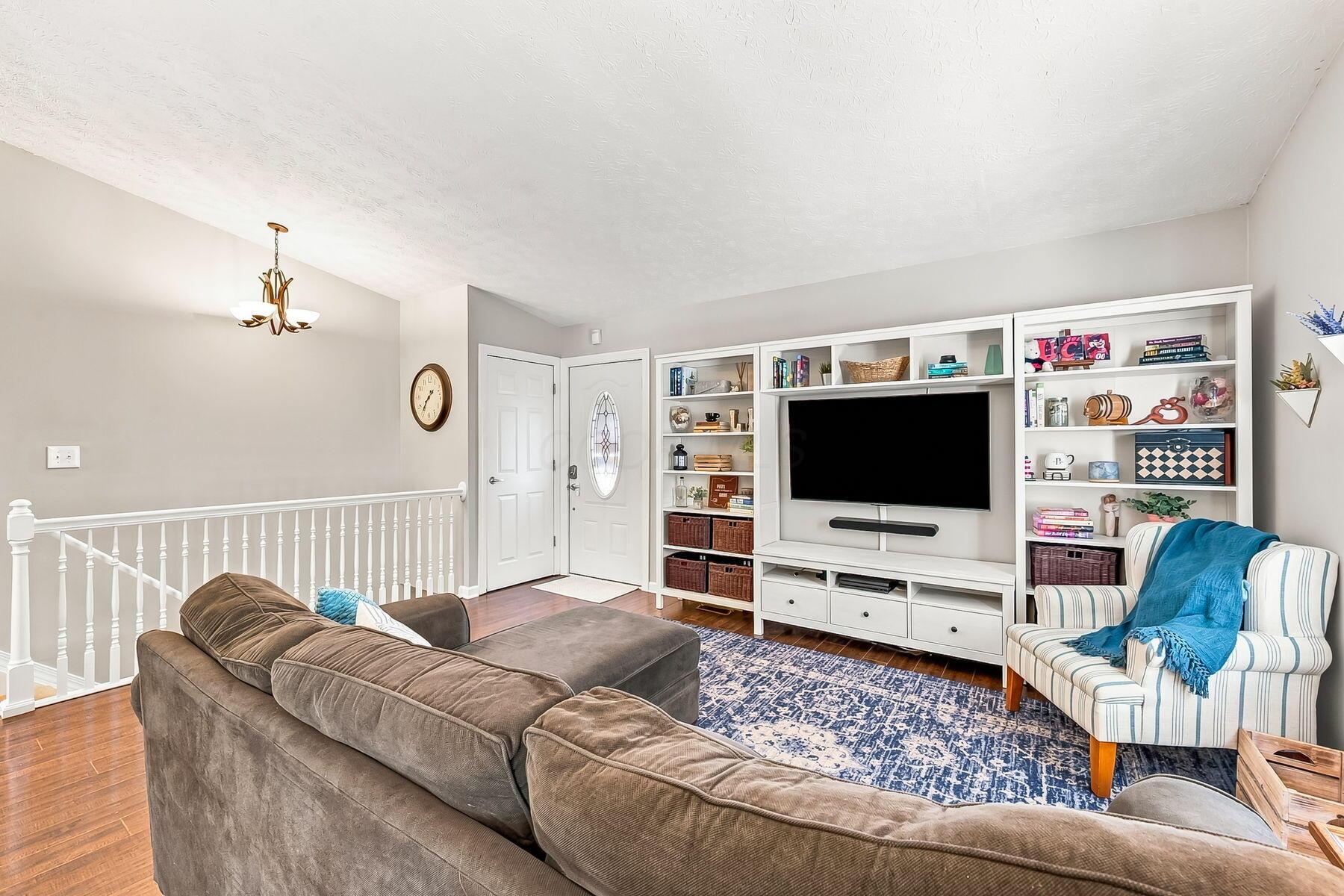 8819 Greenburg Drive Property Photo 4