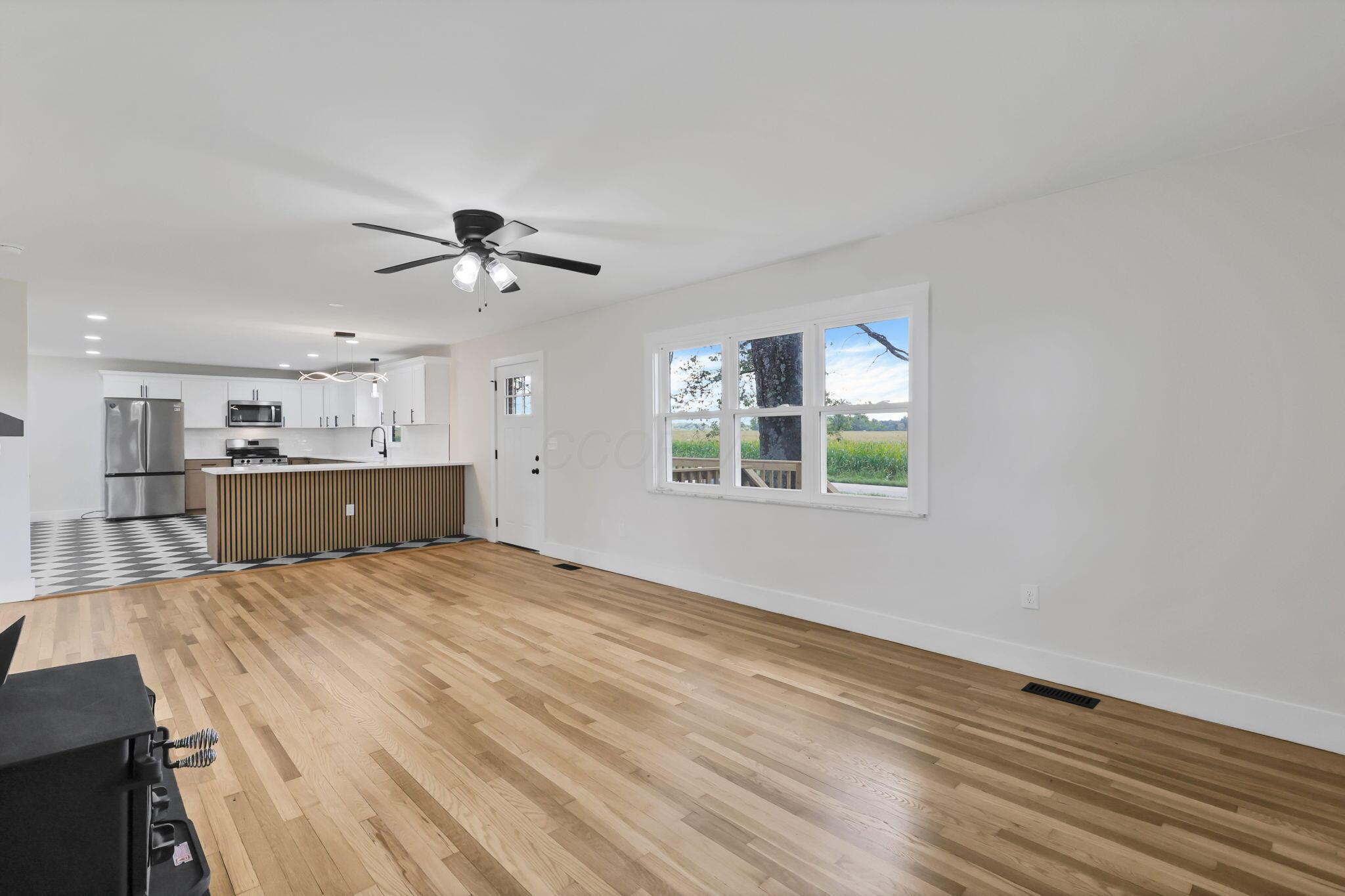 2460 Basil Western Road Nw Property Photo 2