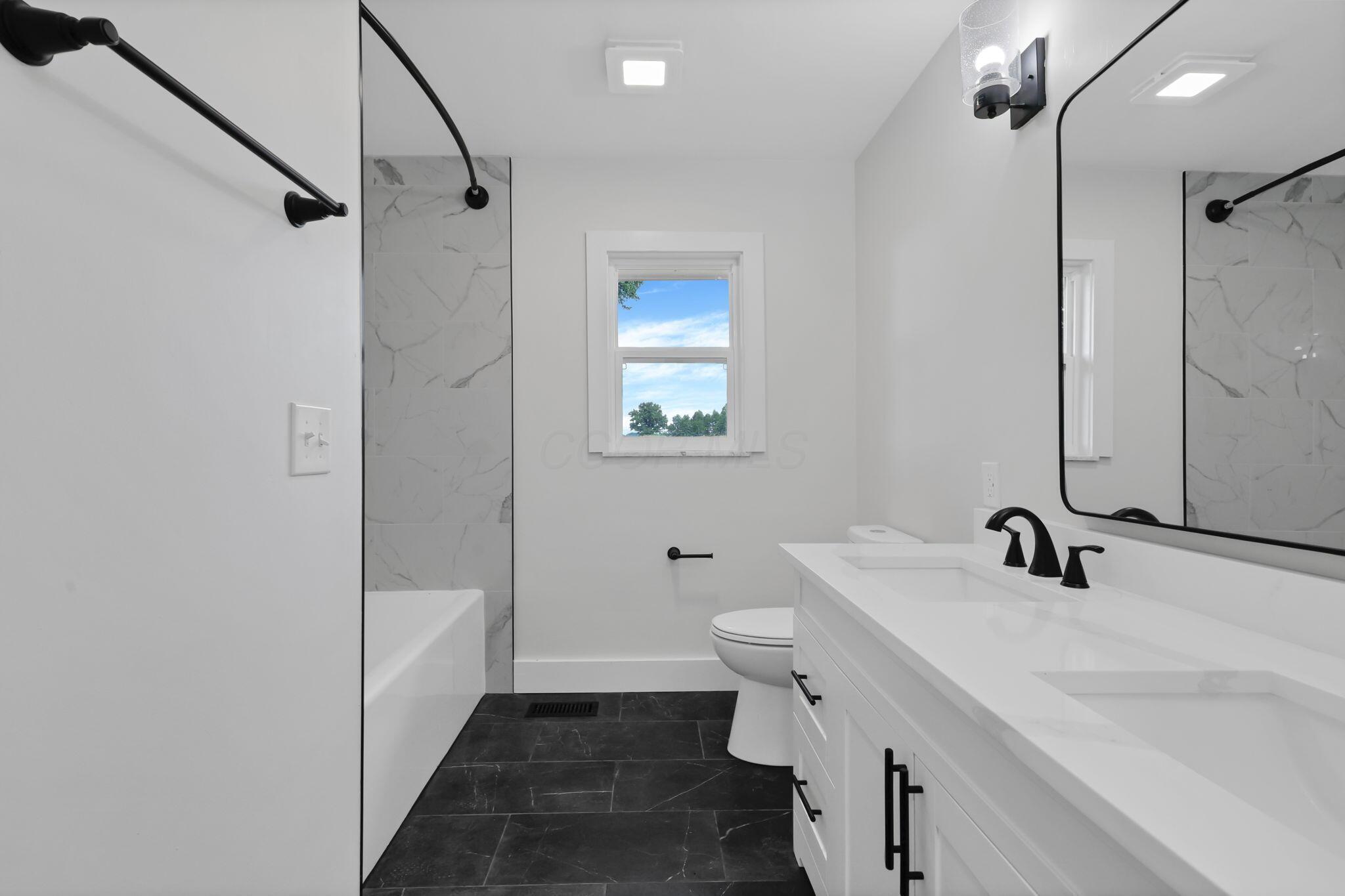 2460 Basil Western Road Nw Property Photo 15