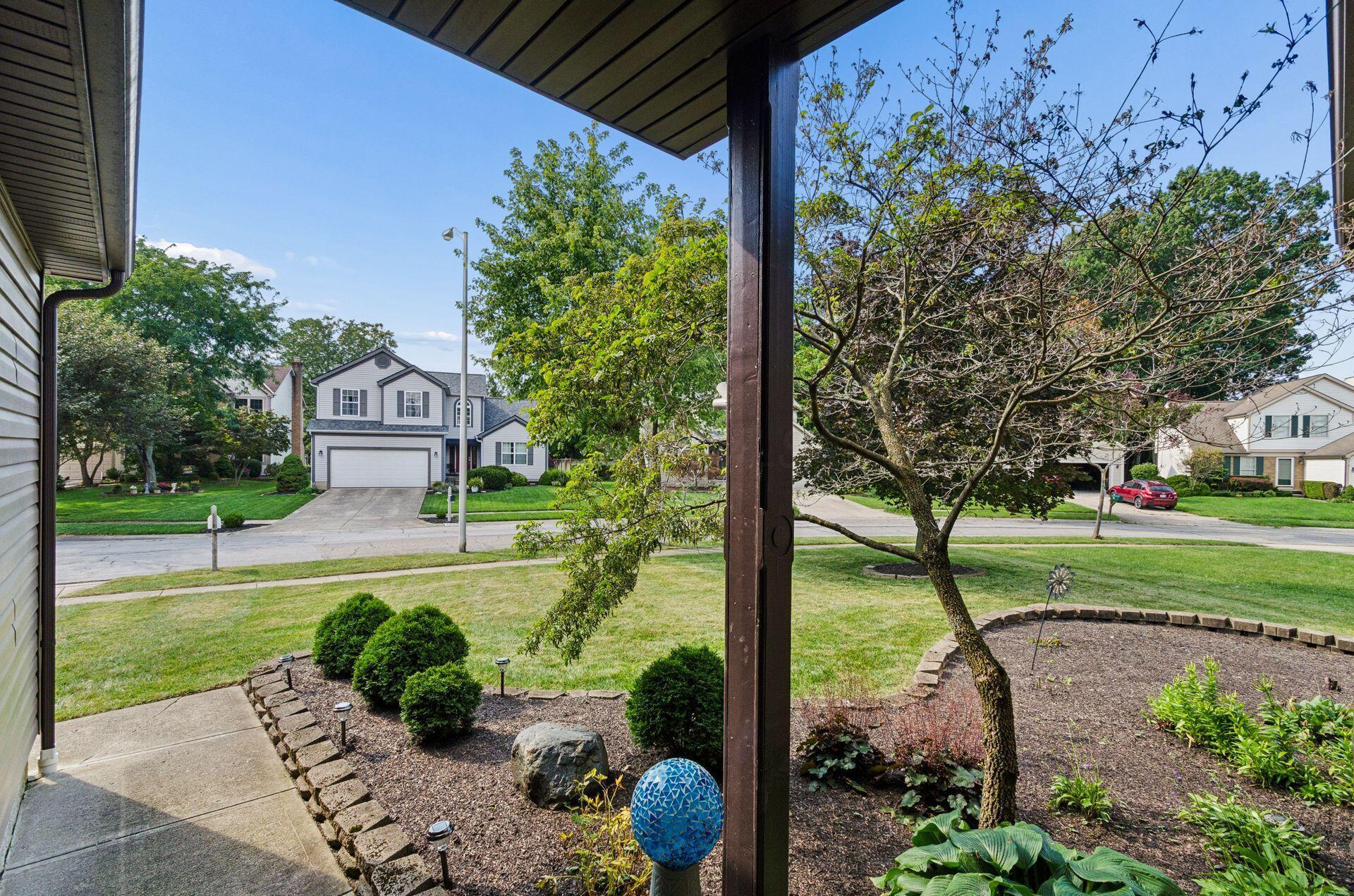 1572 Whitcombe Way Property Photo 3