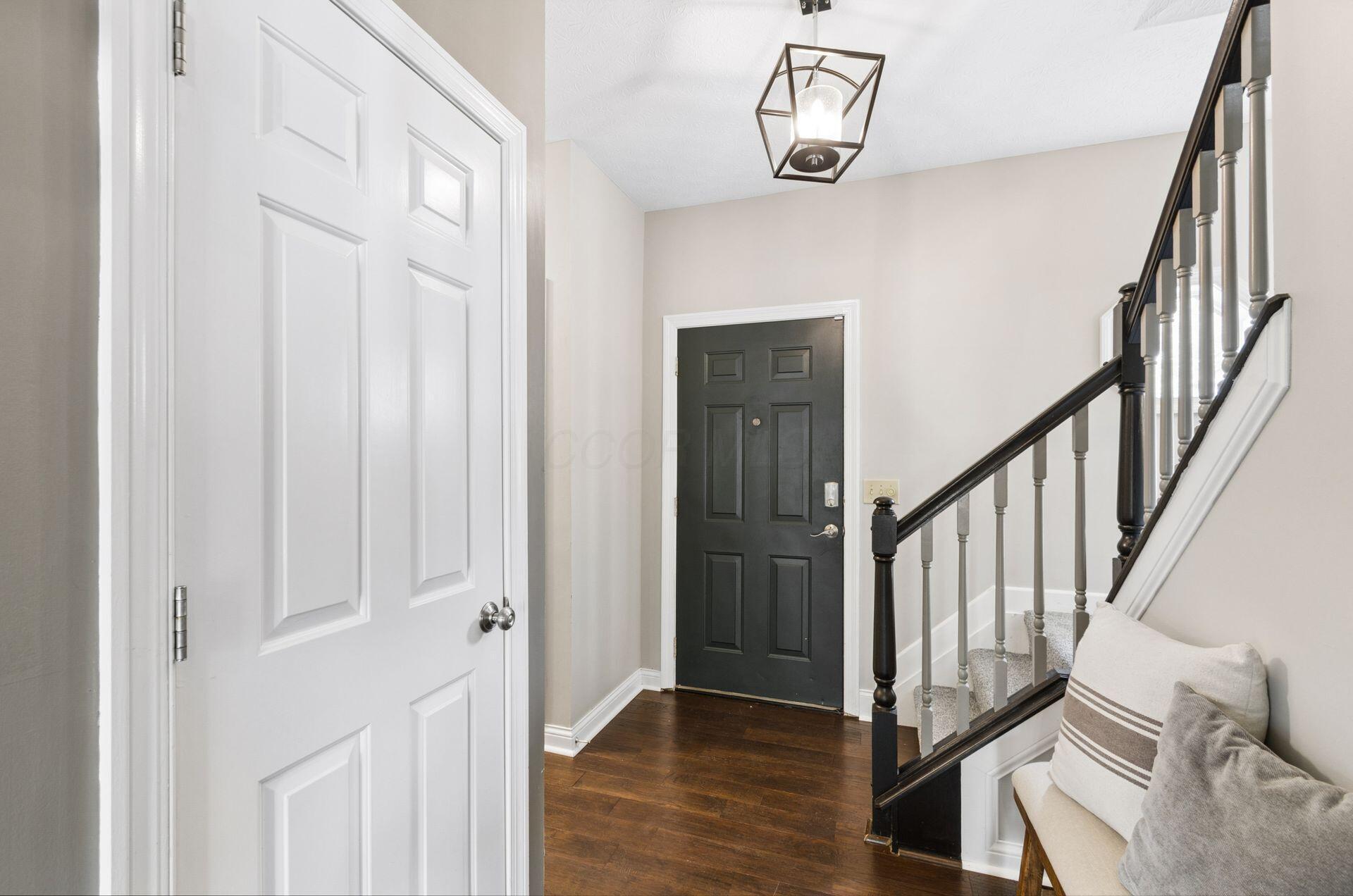 1572 Whitcombe Way Property Photo 6