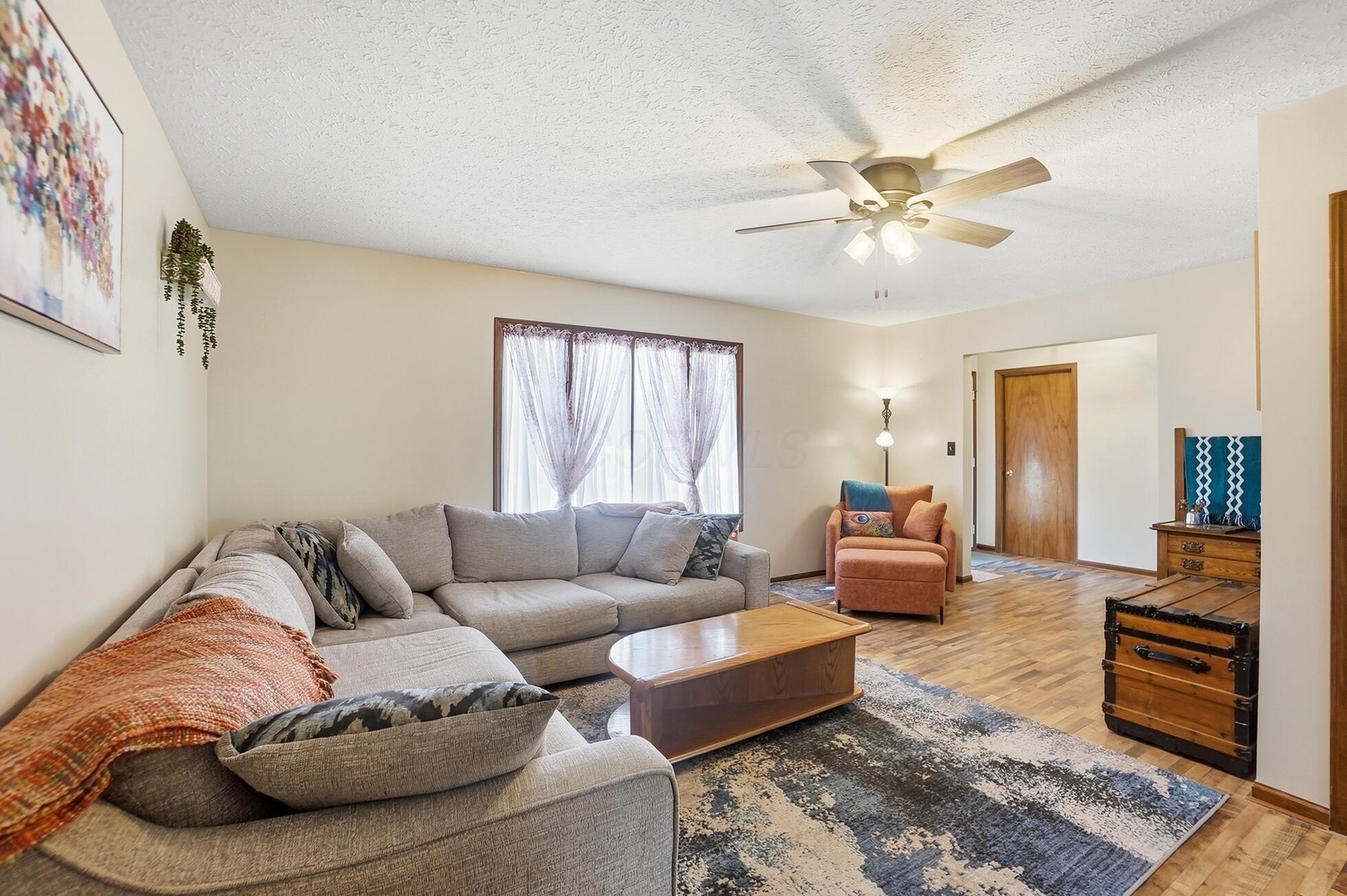 293 Mae Street Property Photo 8