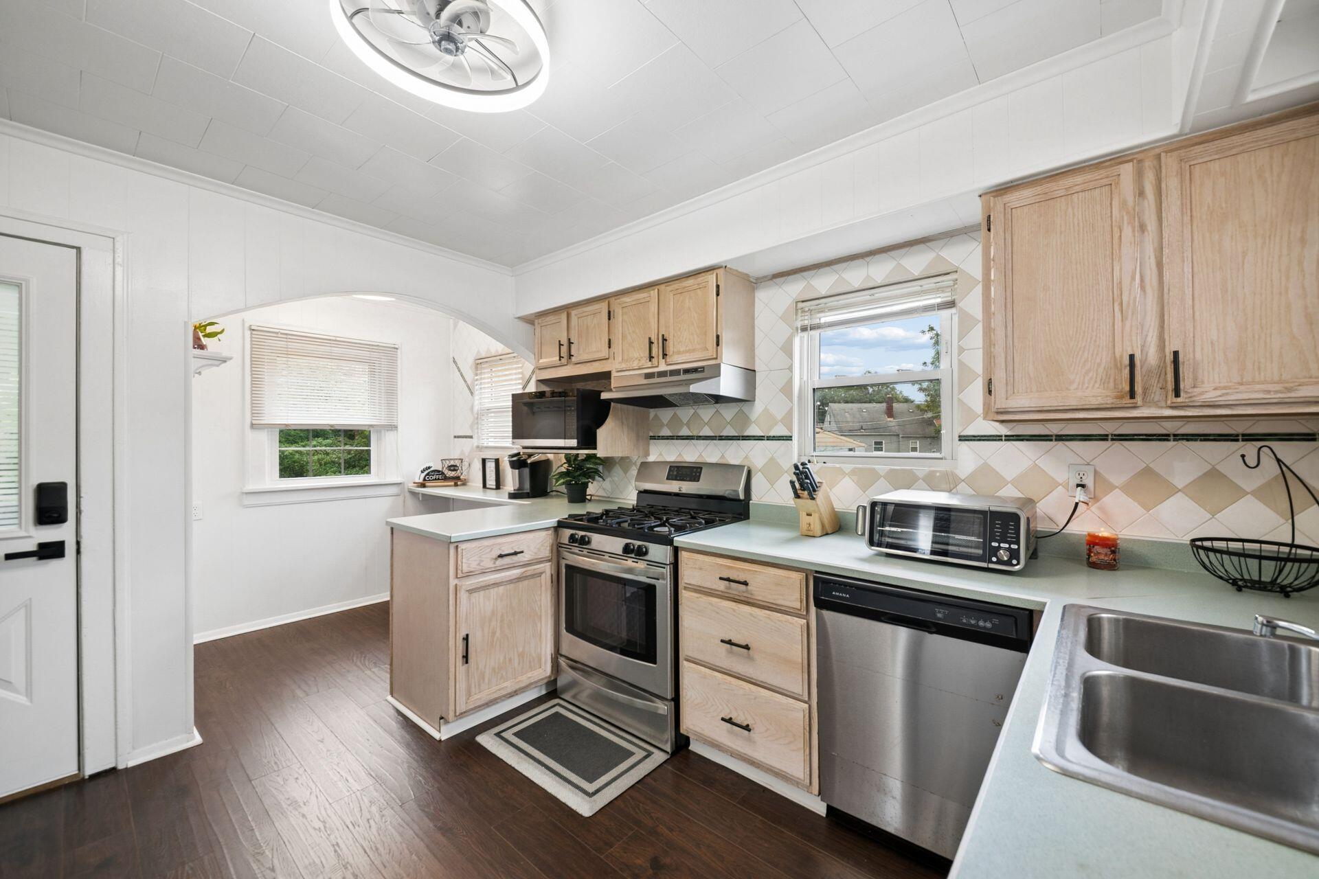 175 Linfield Place Property Photo 16