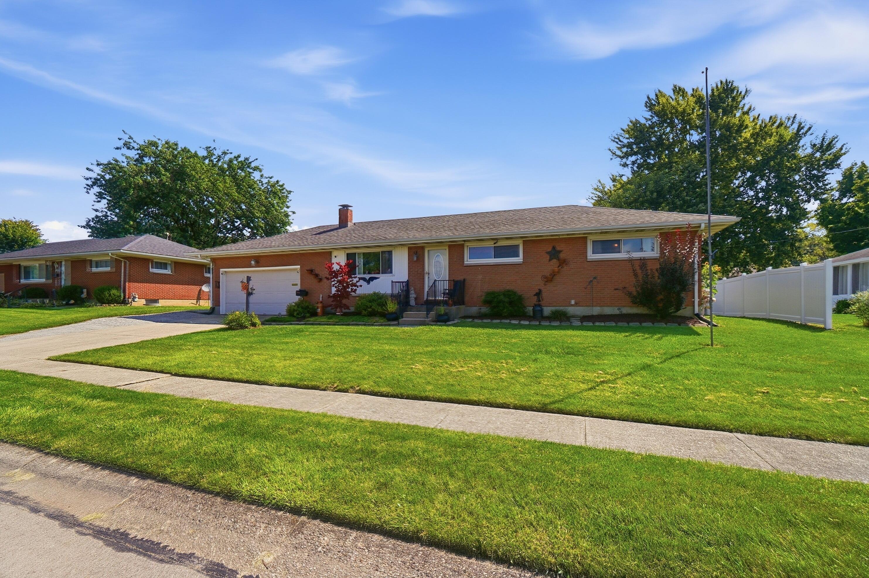 4522 Laredo Street Property Photo 4