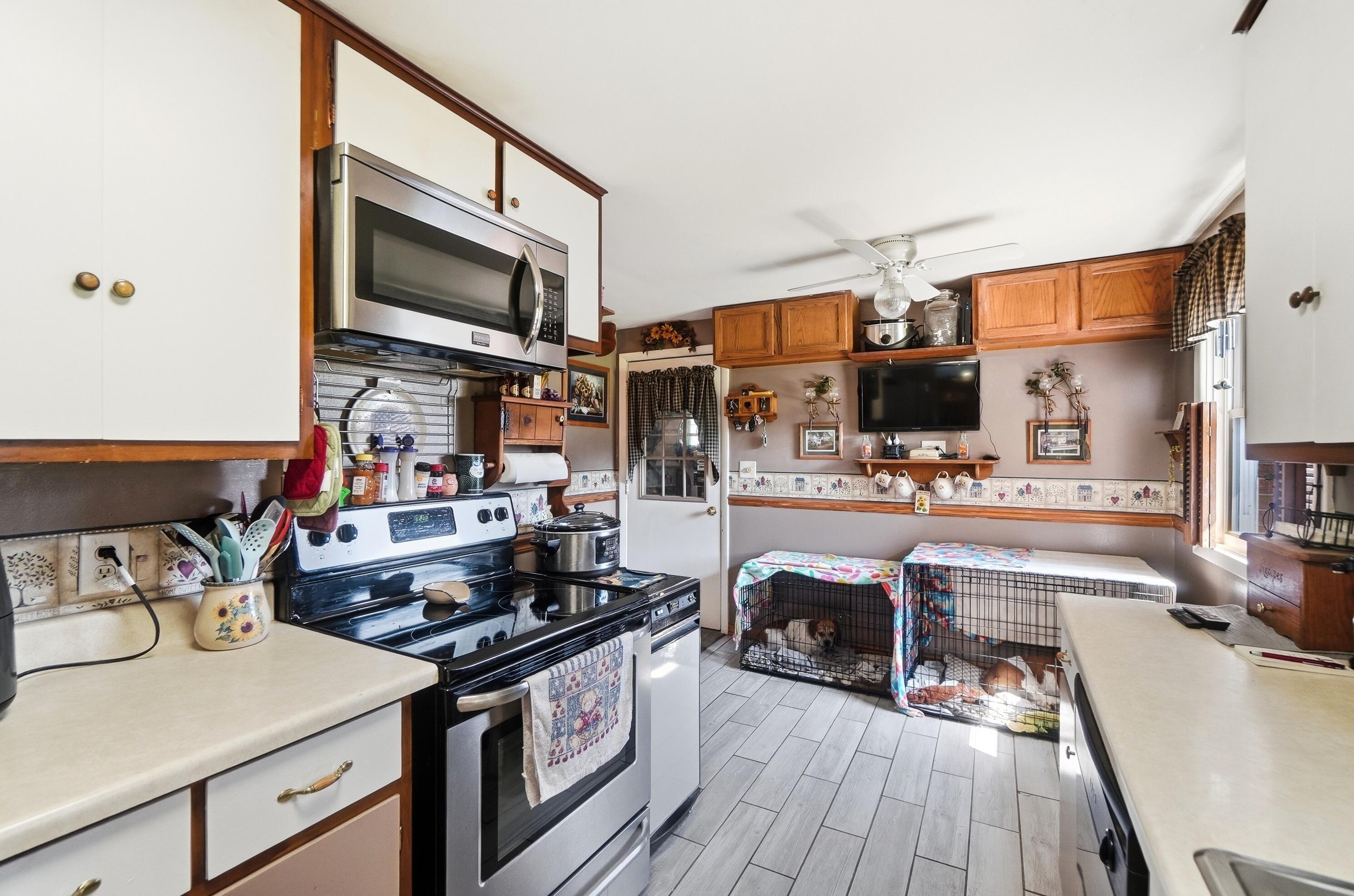 4522 Laredo Street Property Photo 18