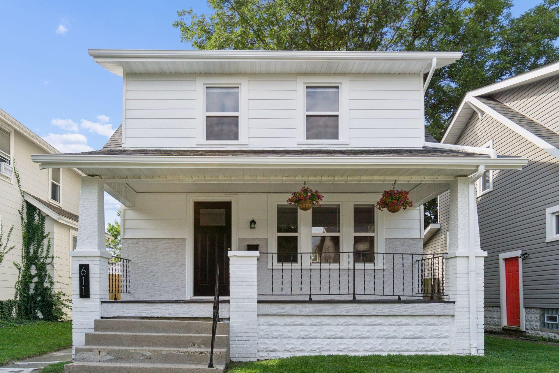 611 E Jenkins Avenue Property Photo 1